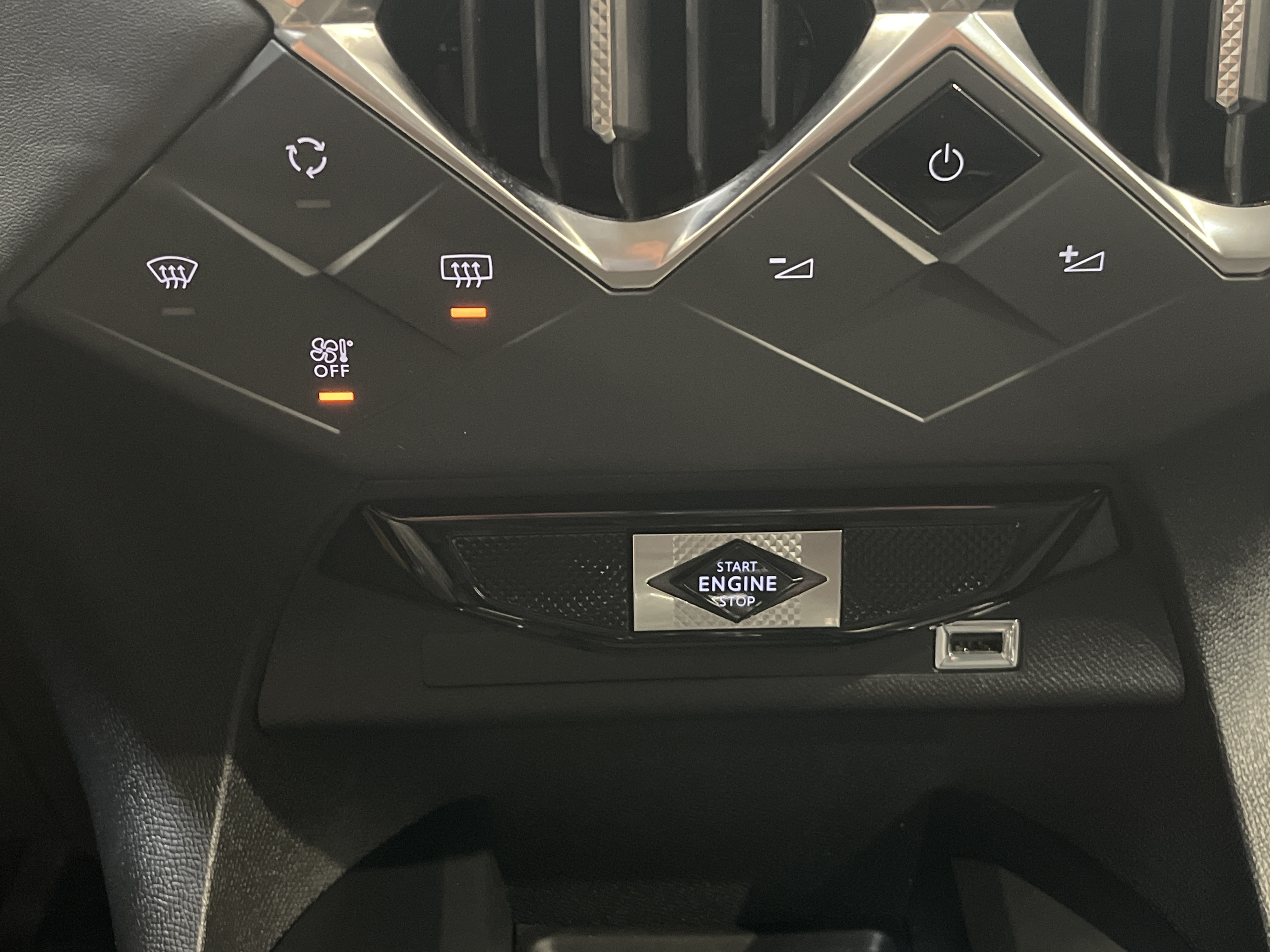 DS DS 3 CROSSBACK DS3 Crossback E-Tense Rivoli