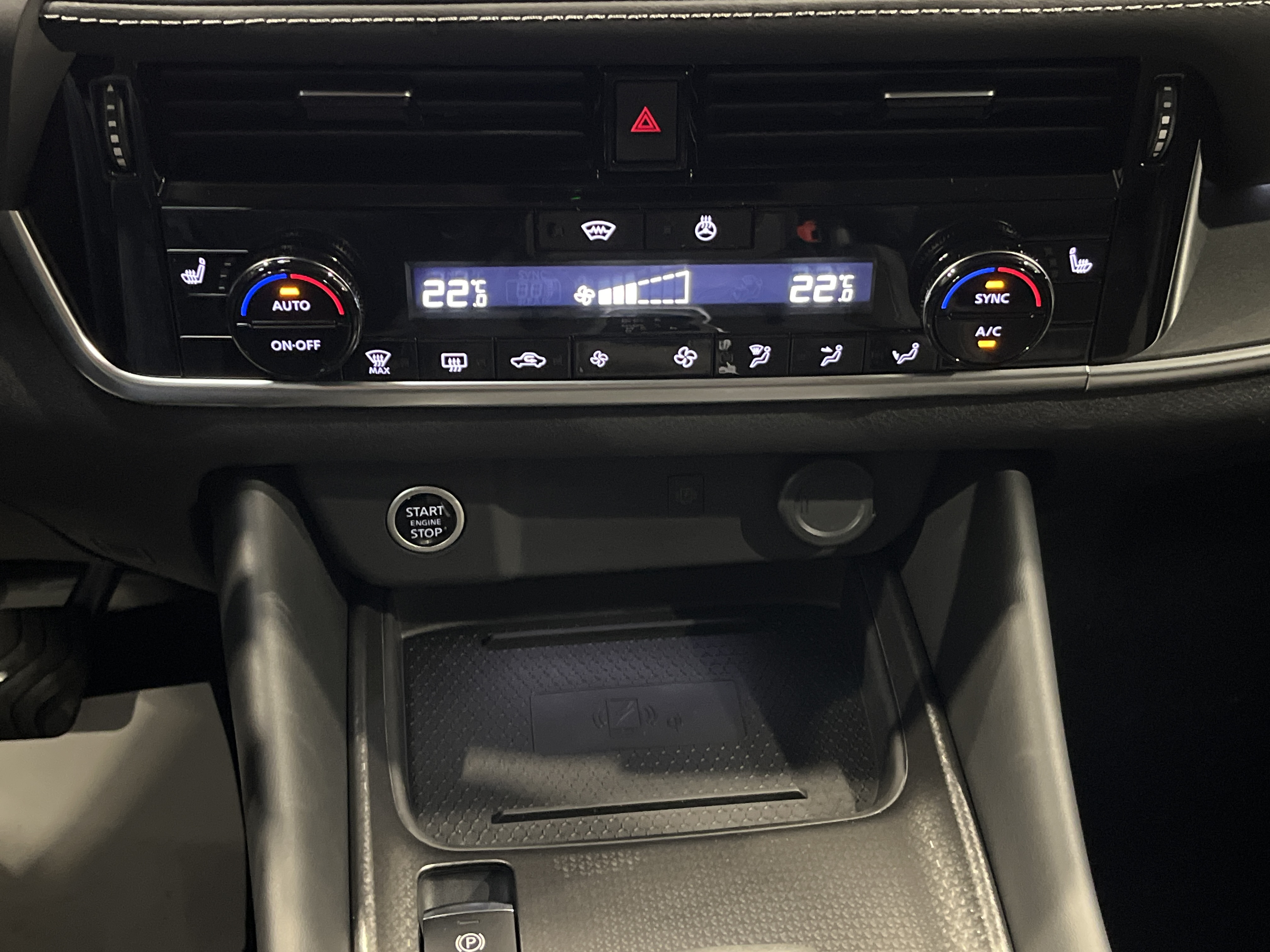 NISSAN QASHQAI Mild Hybrid 158 ch Xtronic N-Connecta