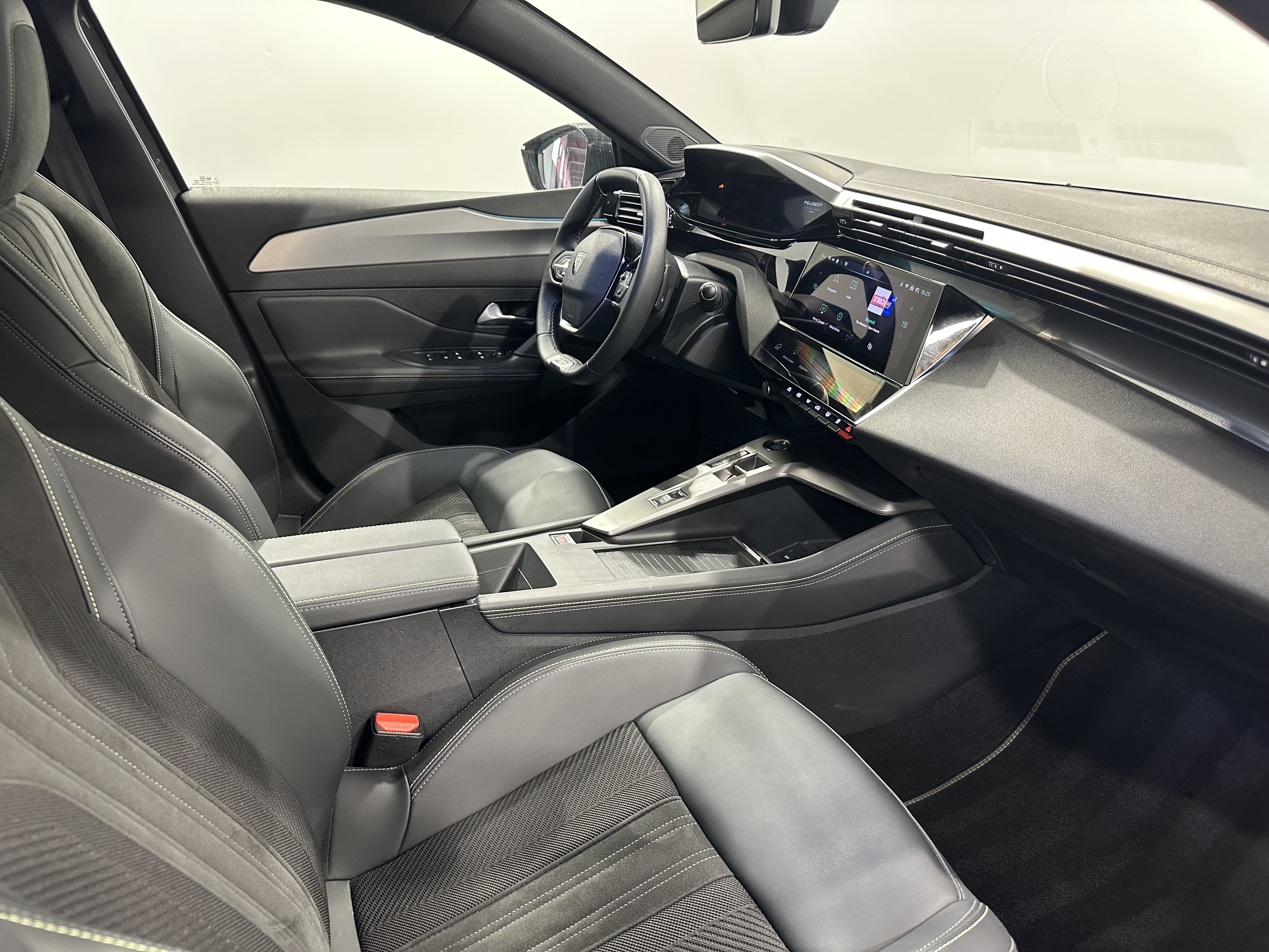 PEUGEOT 408 PureTech 130 ch S&S EAT8 GT