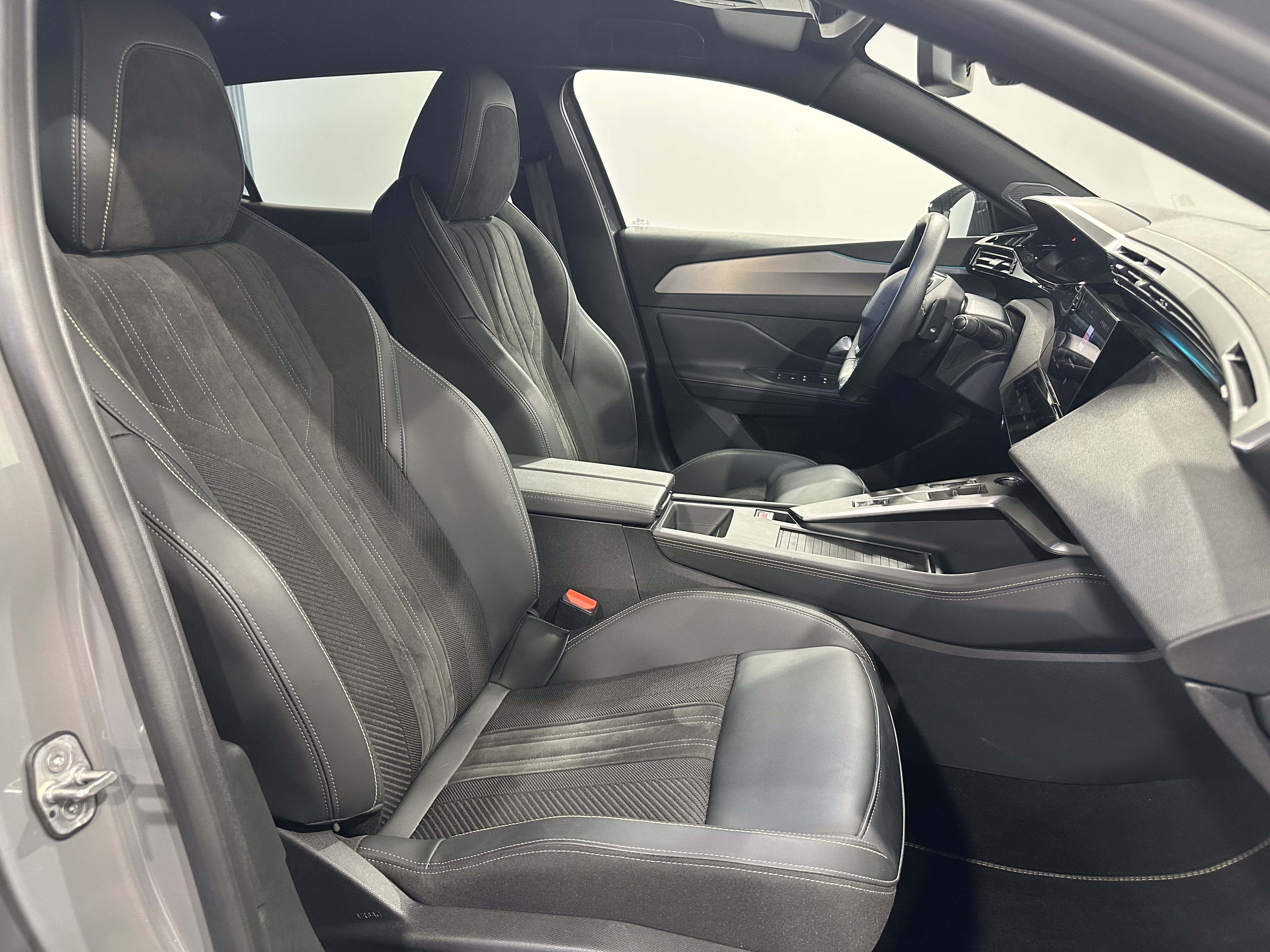 PEUGEOT 408 PureTech 130 ch S&S EAT8 GT