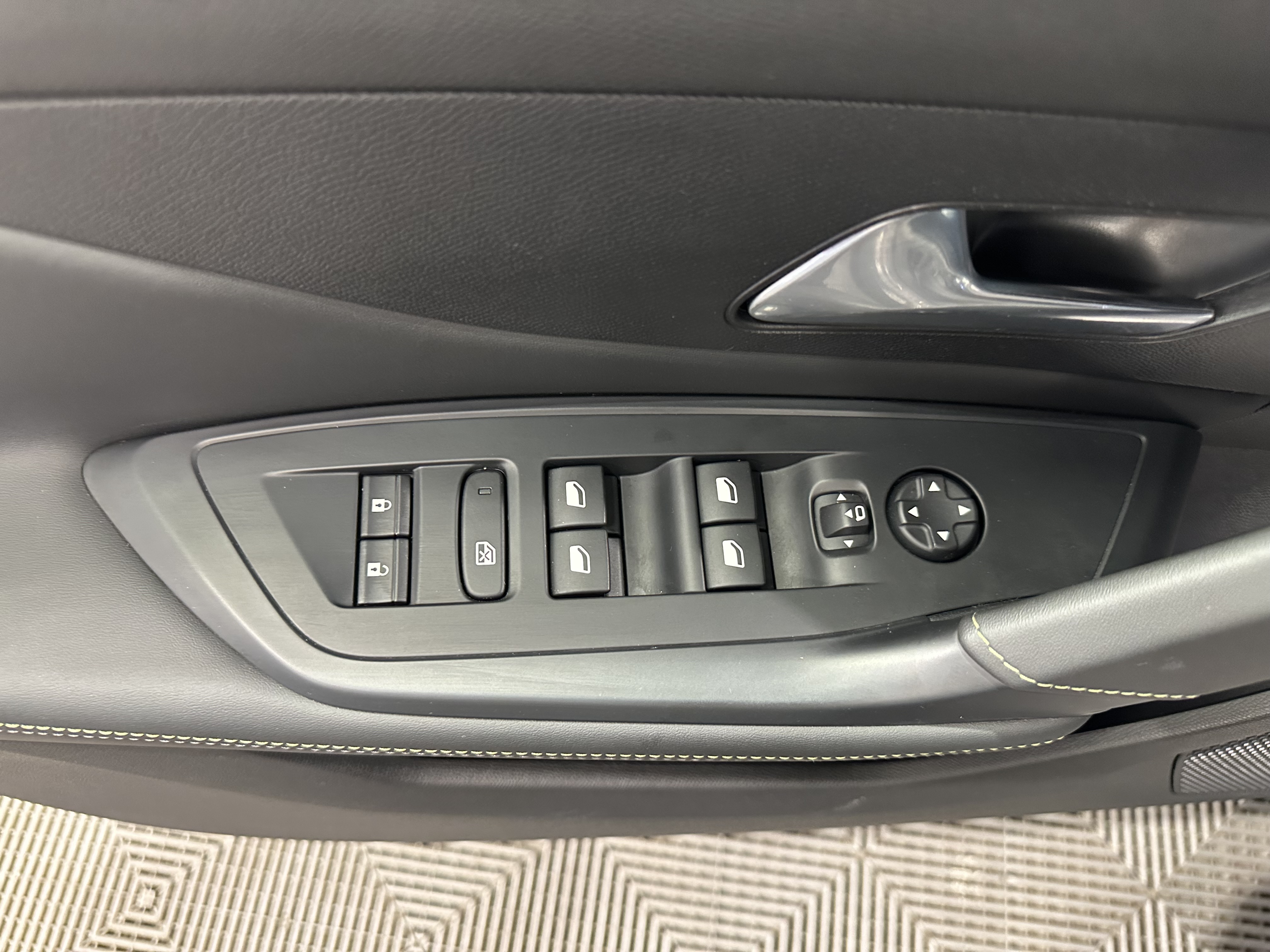 PEUGEOT 408 PureTech 130 ch S&S EAT8 GT