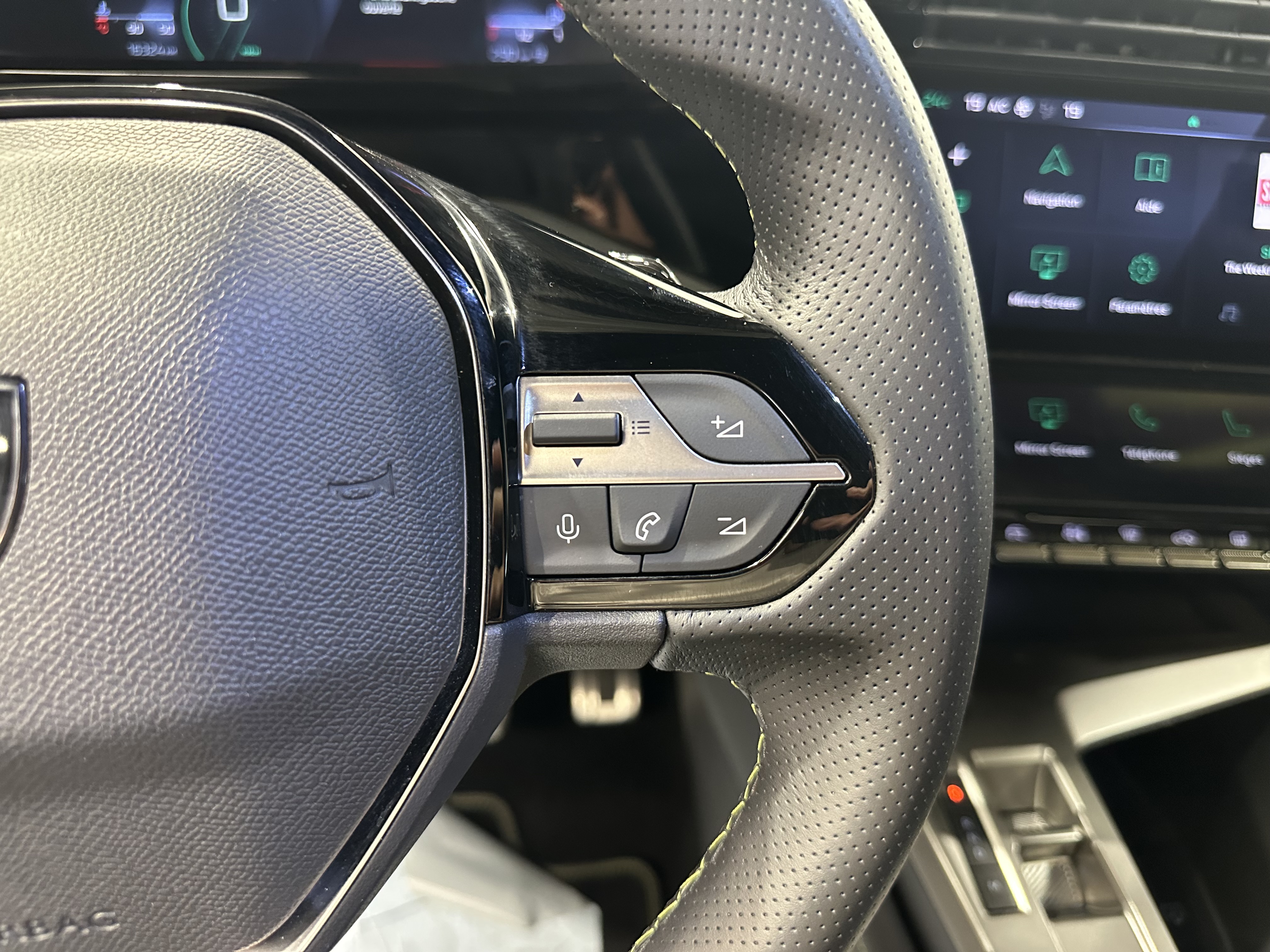 PEUGEOT 408 PureTech 130 ch S&S EAT8 GT