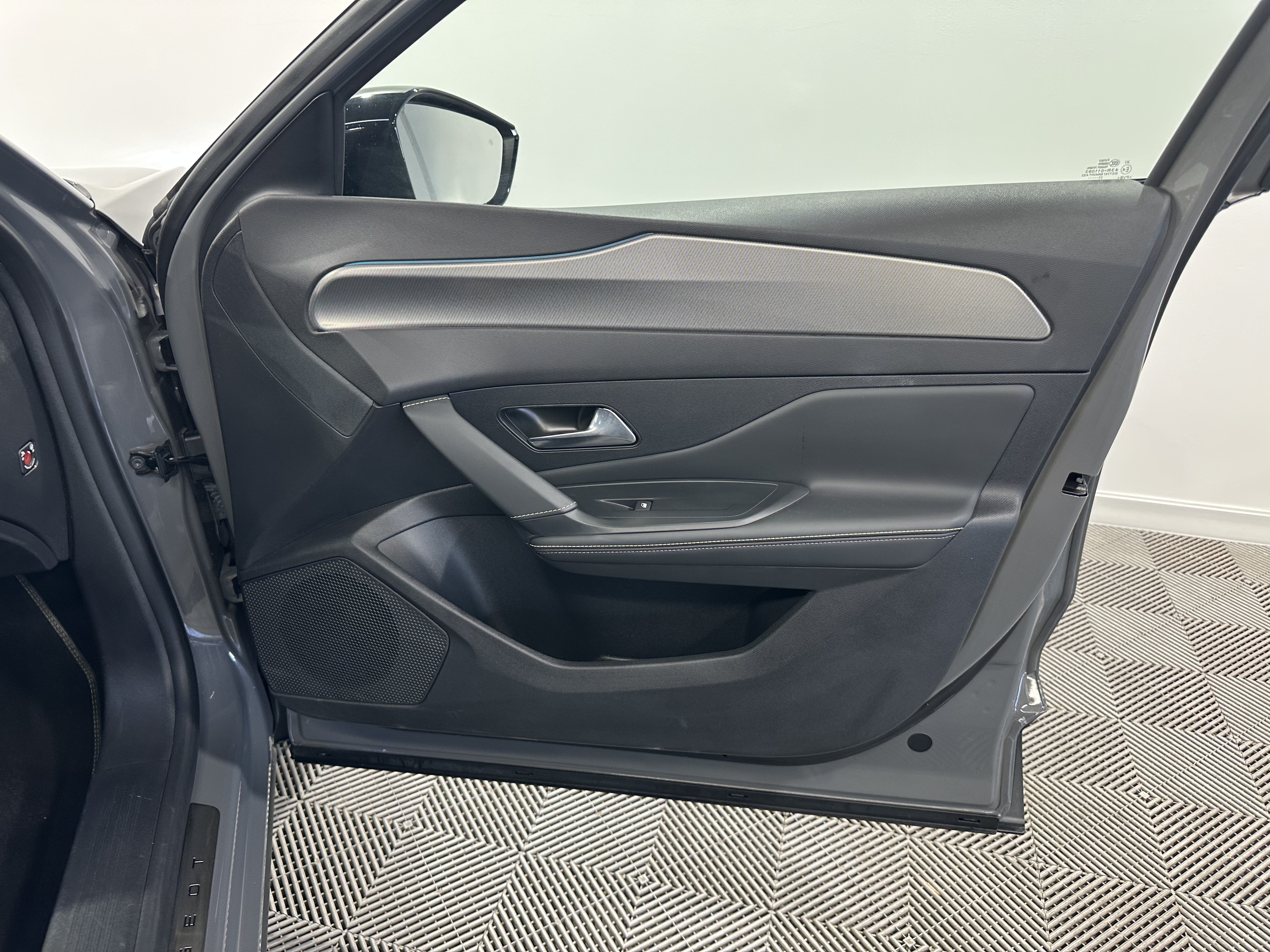 PEUGEOT 408 PureTech 130 ch S&S EAT8 GT