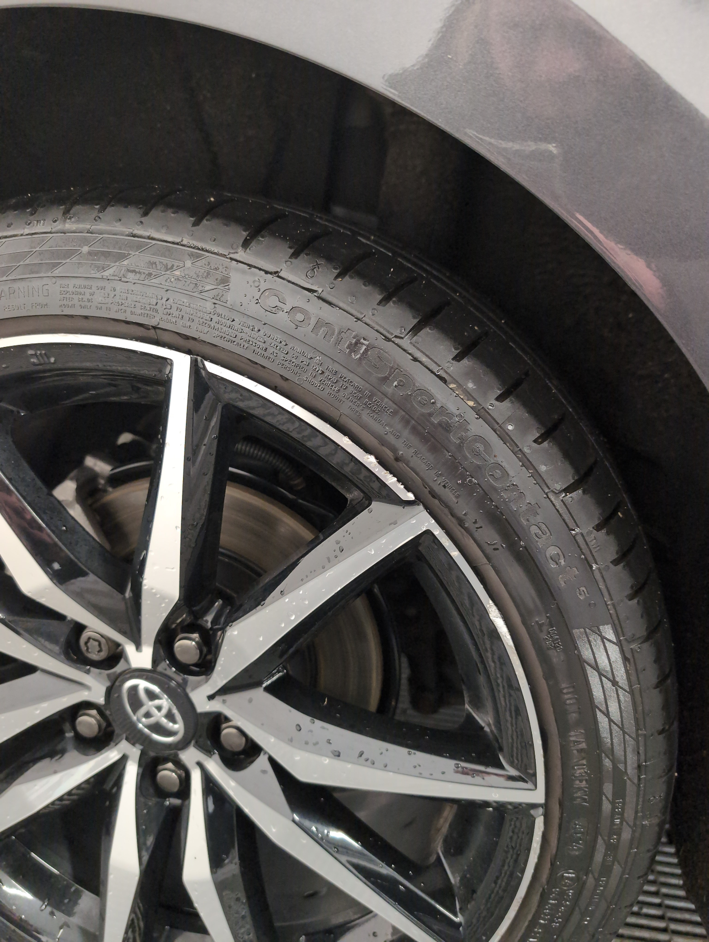 TOYOTA COROLLA TOURING SPORTS HYBRIDE 196 GR SPORT — expertise