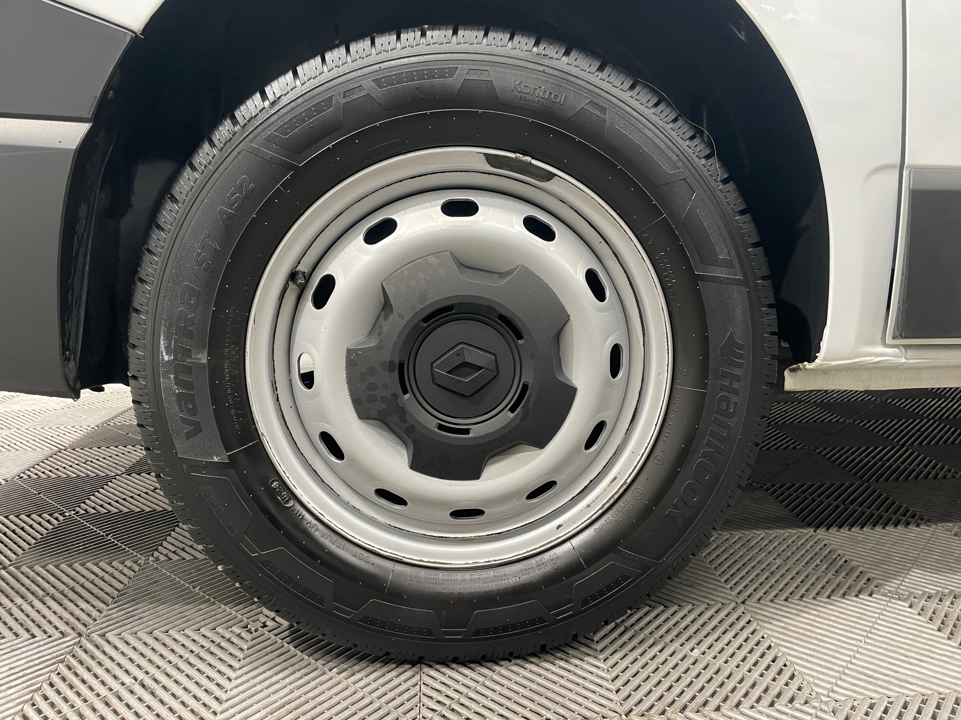 RENAULT TRAFIC FOURGON FG GCF L1H1 3T Blue dCi 150 EDC — expertise