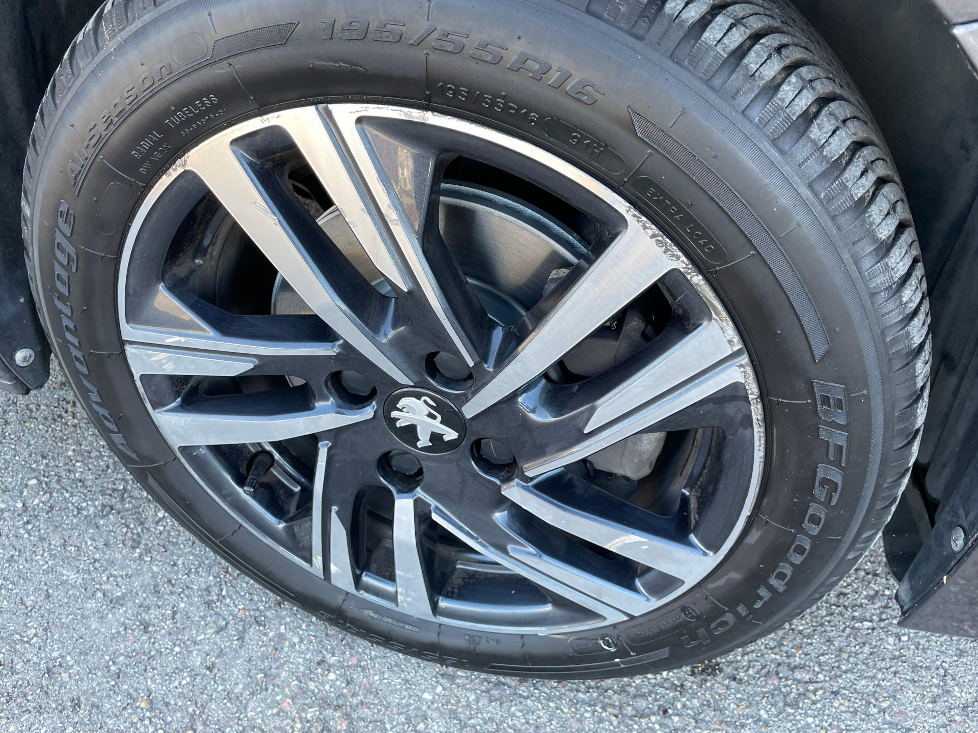 PEUGEOT 208 1.2 Allure Pack PureTech 100 S&S EAT8 — expertise