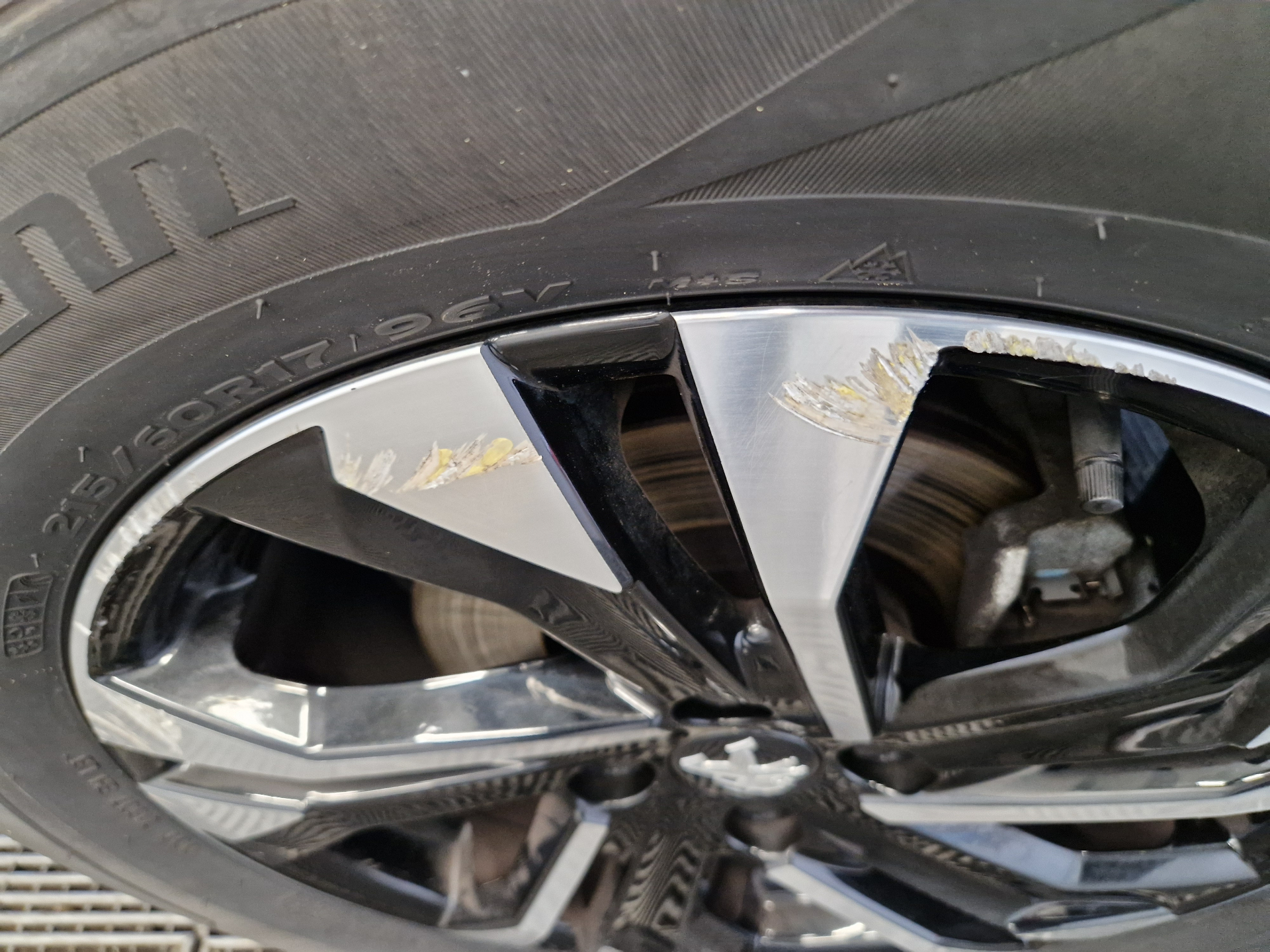 PEUGEOT 2008 Allure Pack Puretech 130 S&S BVM6 — expertise