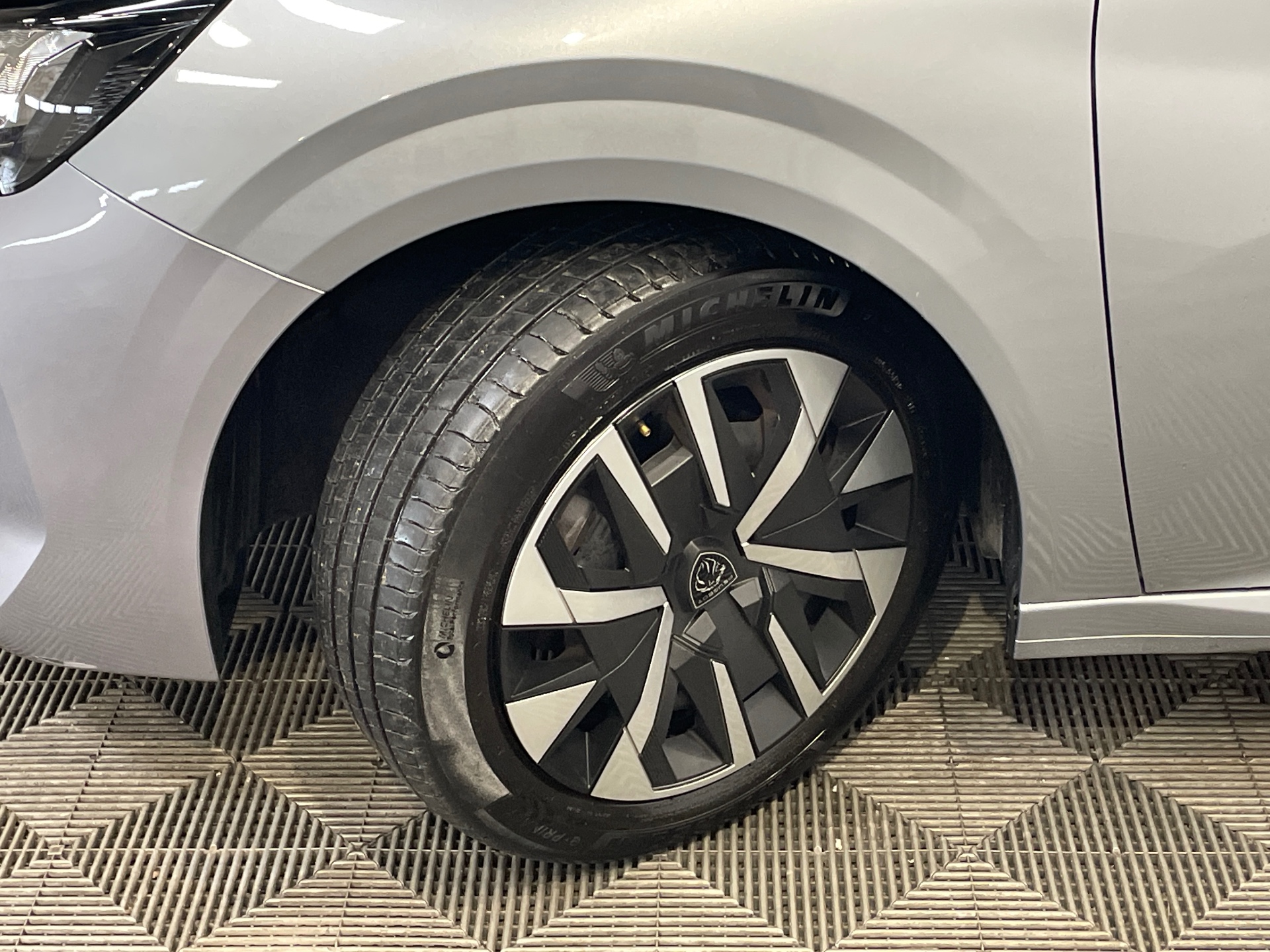 PEUGEOT 208 100 S&S BVM6 Style — expertise