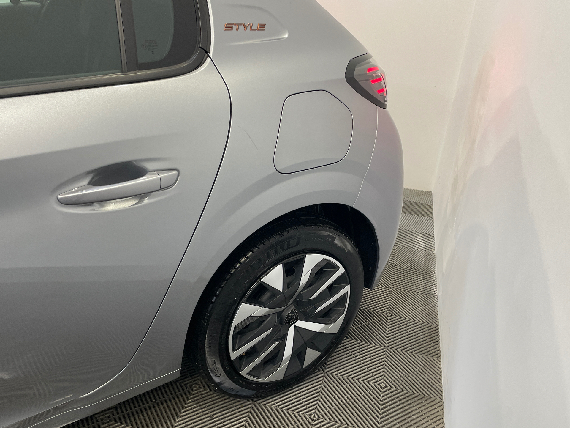 PEUGEOT 208 100 S&S BVM6 Style — expertise