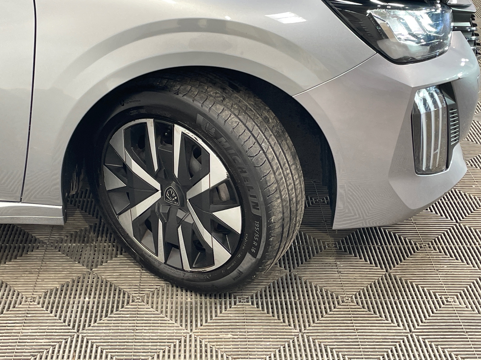 PEUGEOT 208 100 S&S BVM6 Style — expertise
