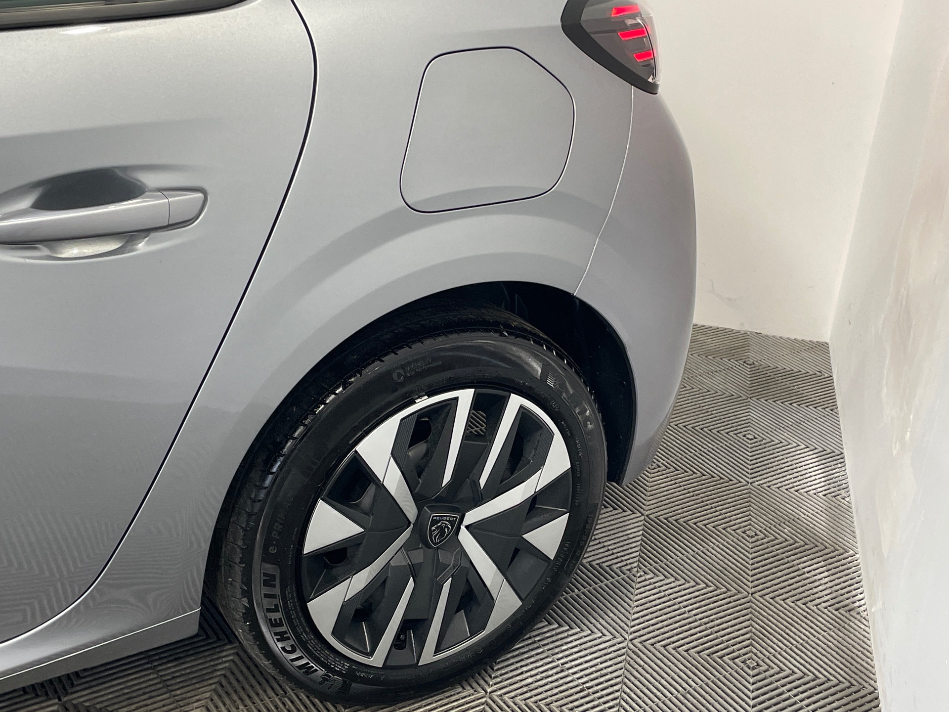 PEUGEOT 208 100 S&S BVM6 Style — expertise