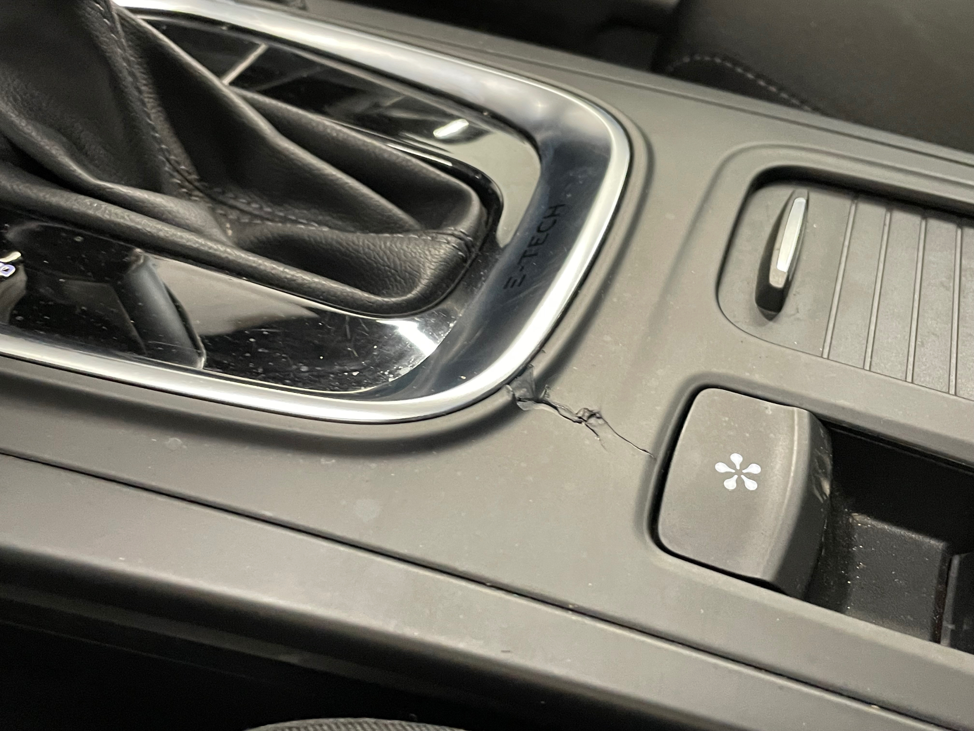 RENAULT MEGANE IV ESTATE E-TECH Plug-In Hybride 160 - 21N Business — expertise
