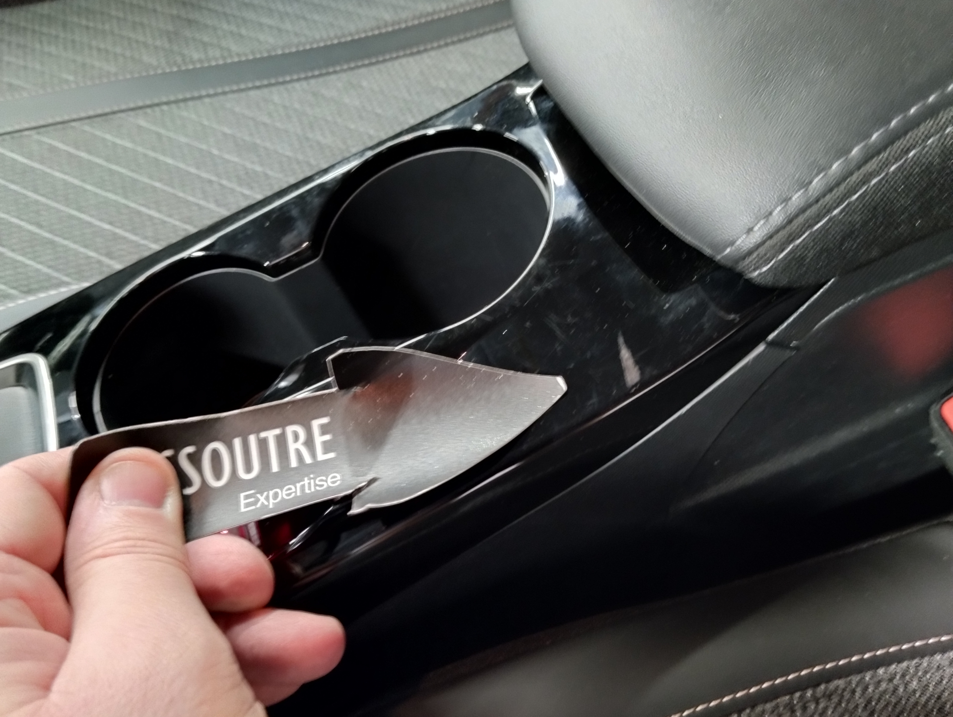 PEUGEOT 208 100 CV ALLURE — expertise
