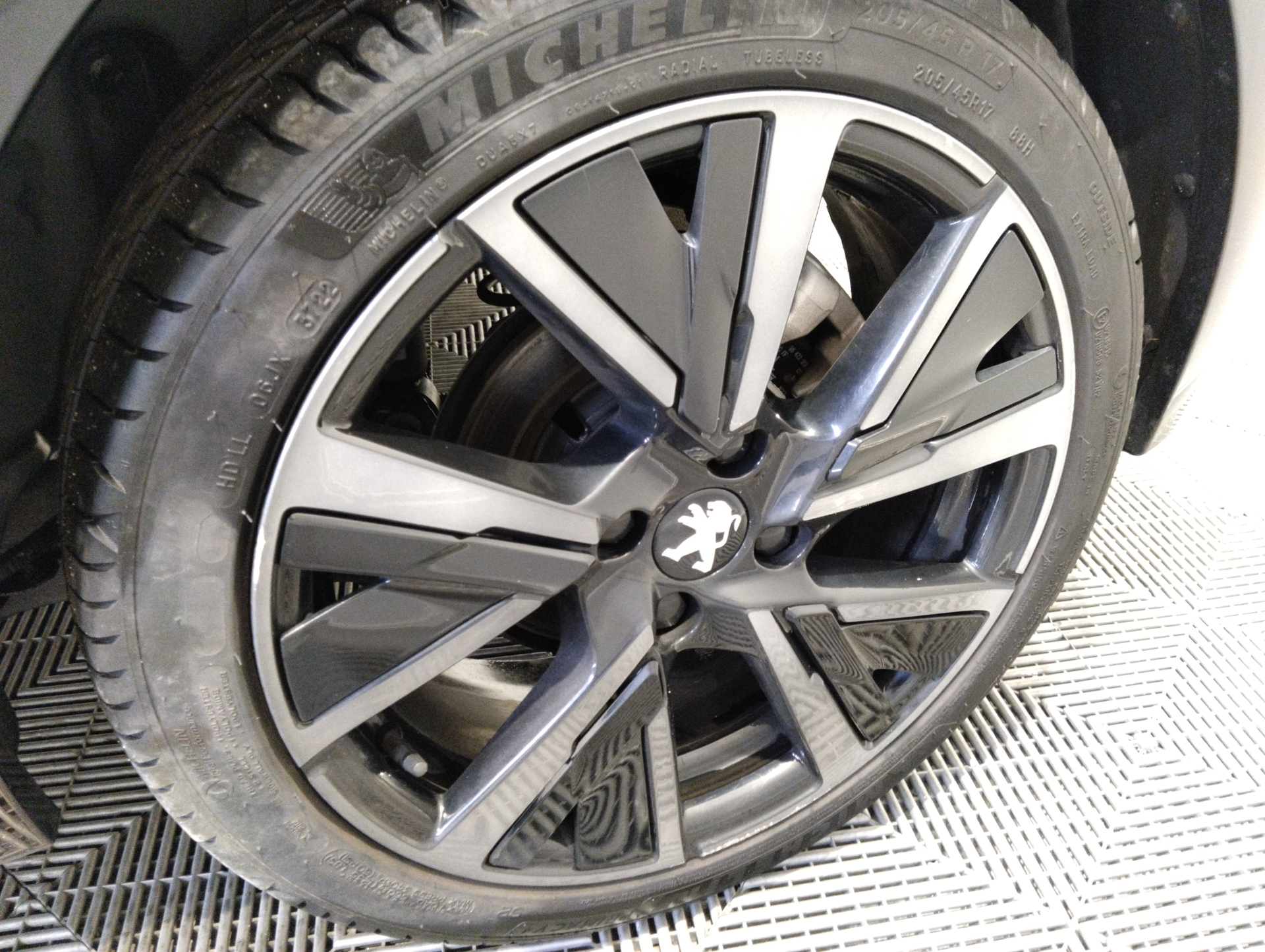 PEUGEOT 208 GT PURETECH 100 S&S BVM6 — expertise