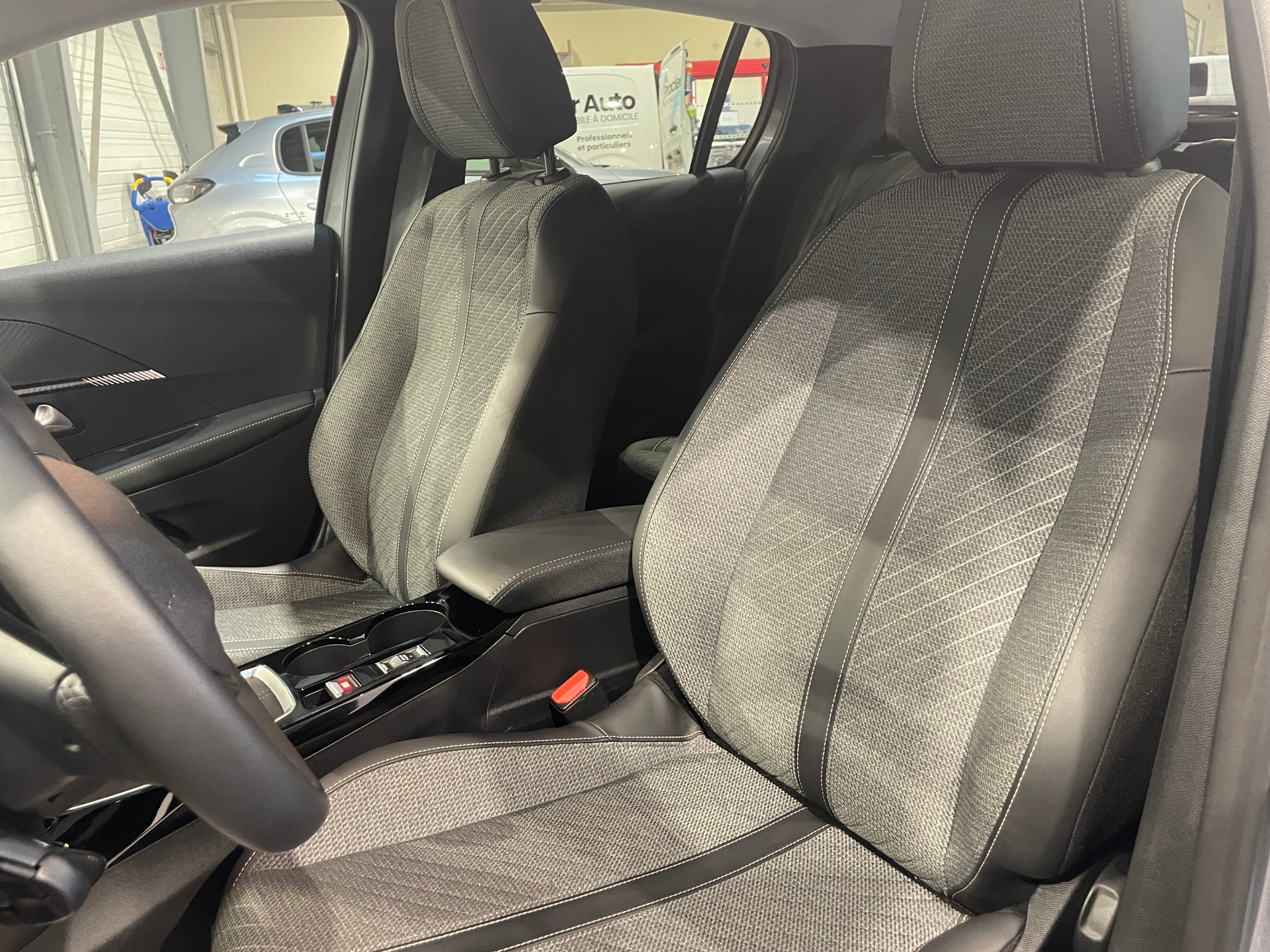 PEUGEOT 208 1.2 puretech 100 S&S BVM6 Allure - 5P