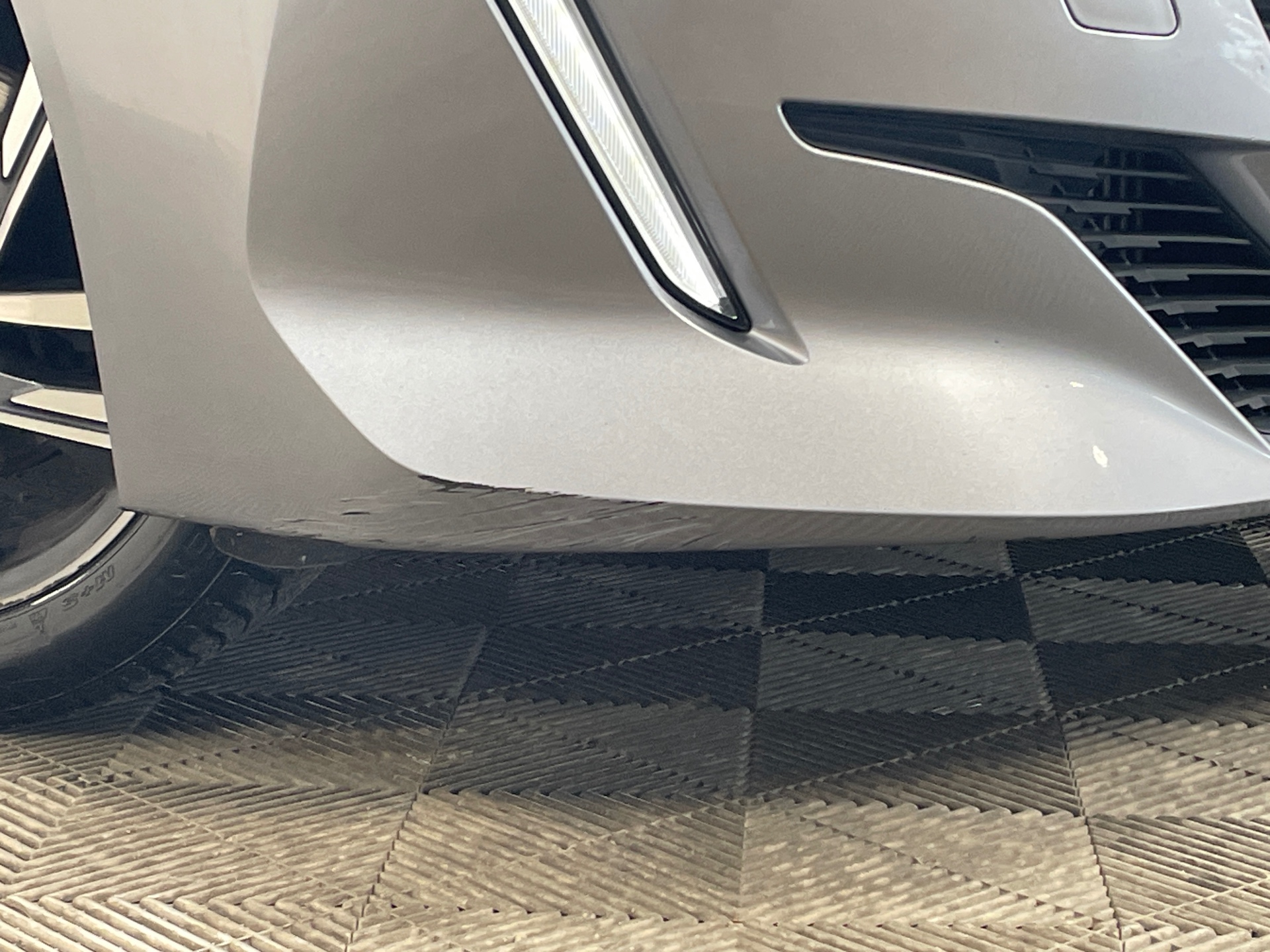 PEUGEOT 208 Allure PureTech 100 S&S BVM6 — expertise