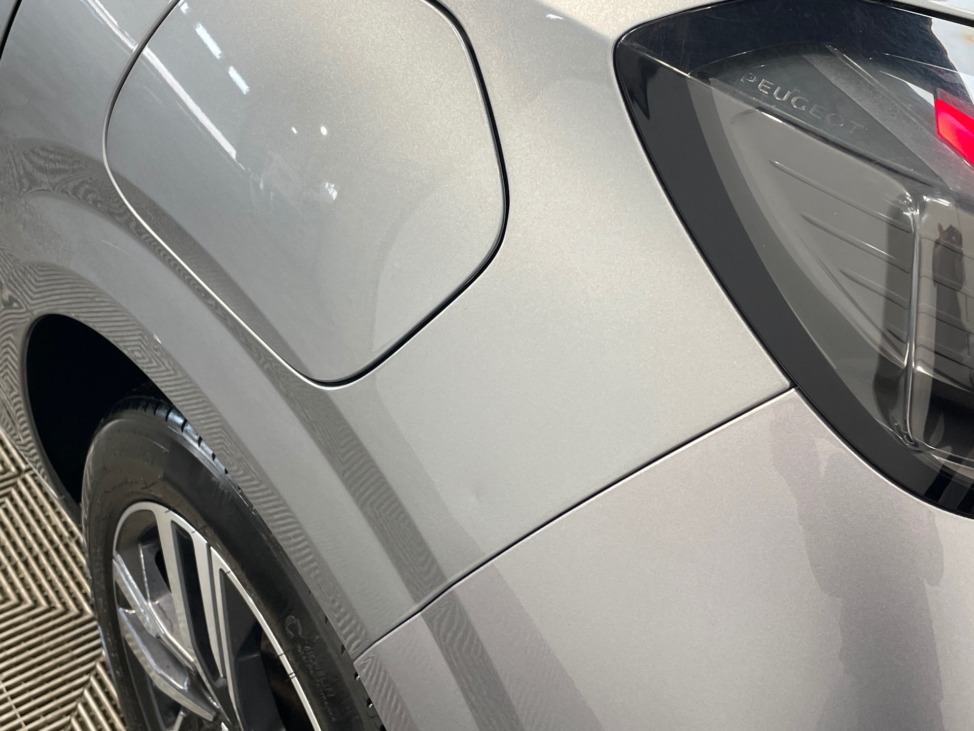 PEUGEOT 208 Allure PureTech 100 S&S BVM6 — expertise