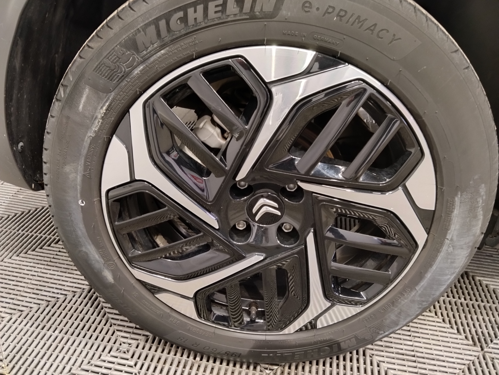 CITROEN C4 PureTech 130 S&S BVM6 Shine — expertise
