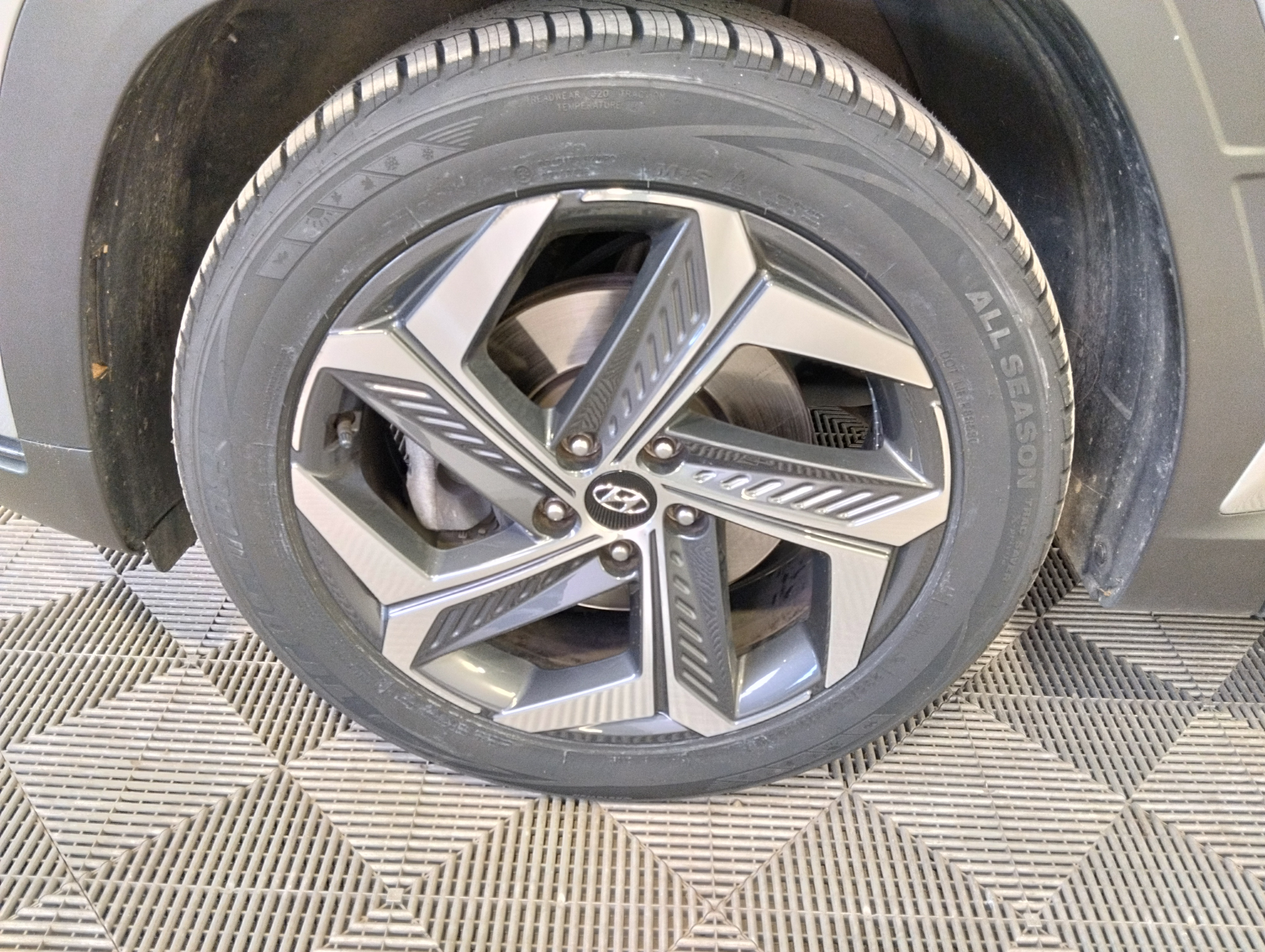 HYUNDAI TUCSON 1.6 T-GDI 150 Hybrid 48V DCT-7 Executive — expertise