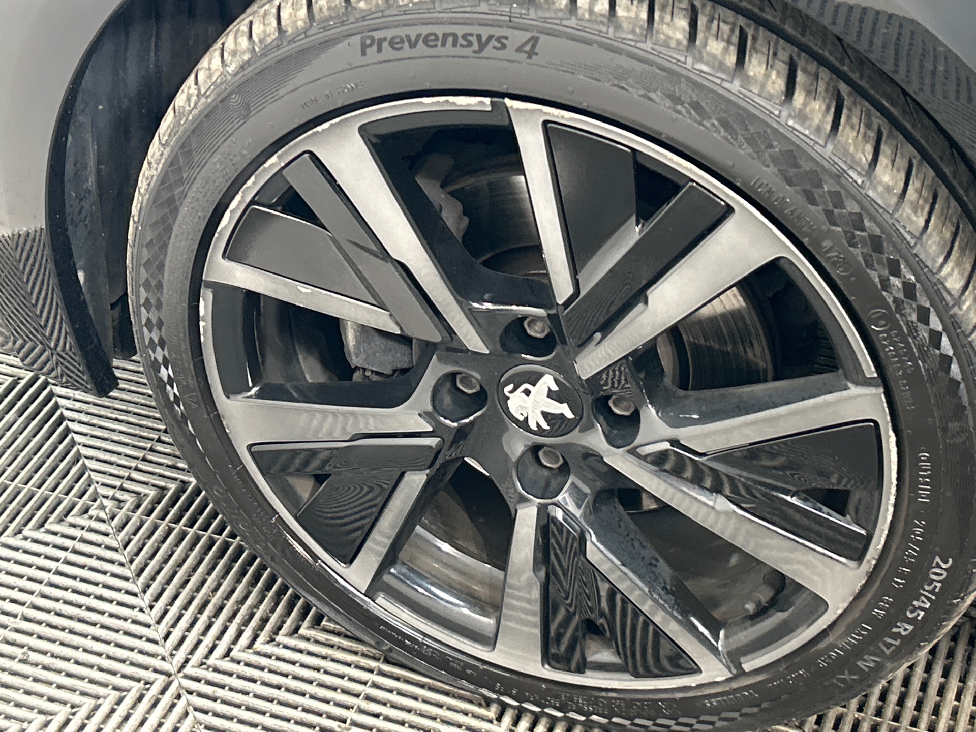 PEUGEOT 208 PureTech 100 S&S EAT8 GT — expertise
