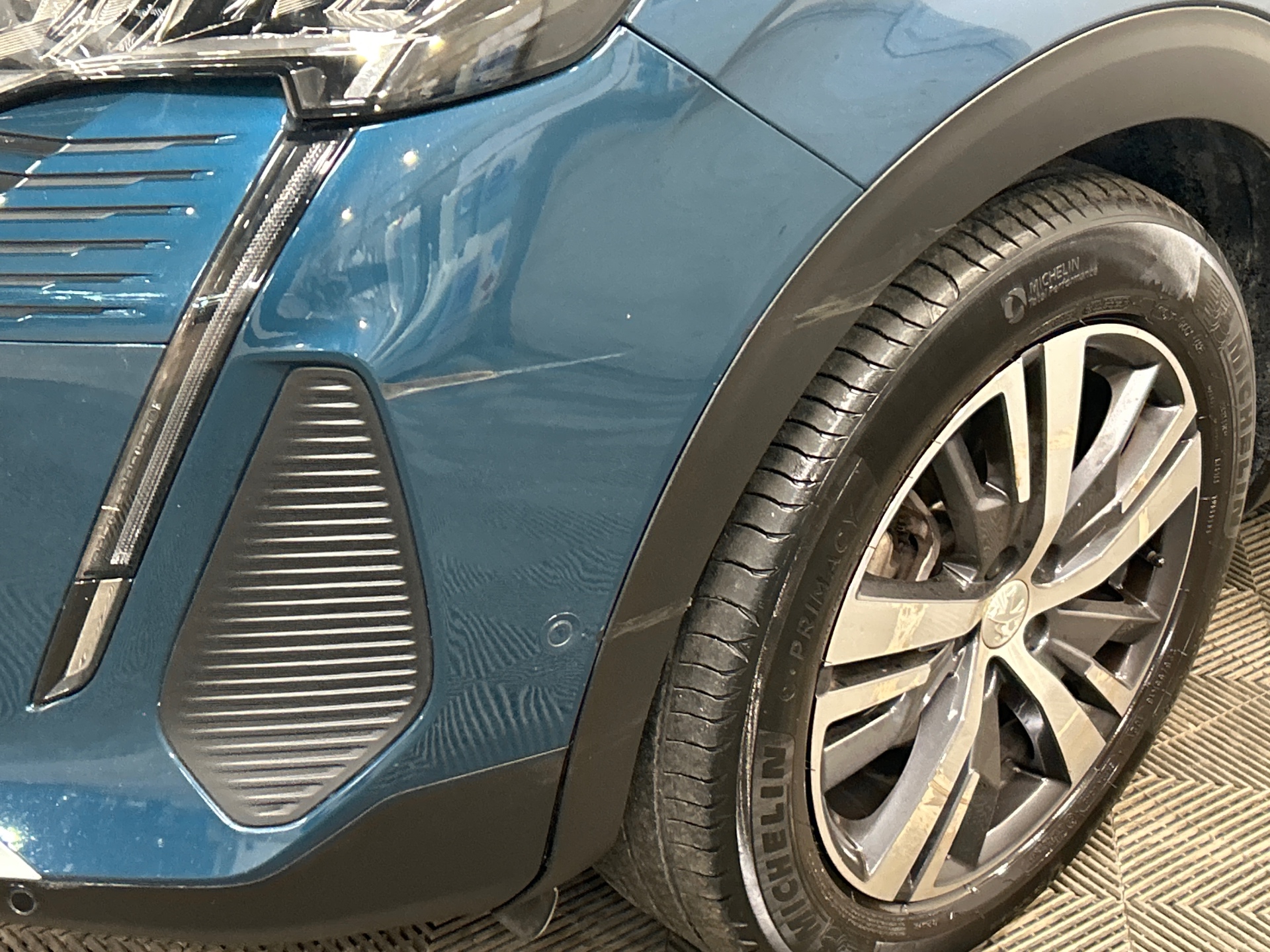 PEUGEOT 3008 ALLURE PACK PTECH 130 S&S BVM6 — expertise