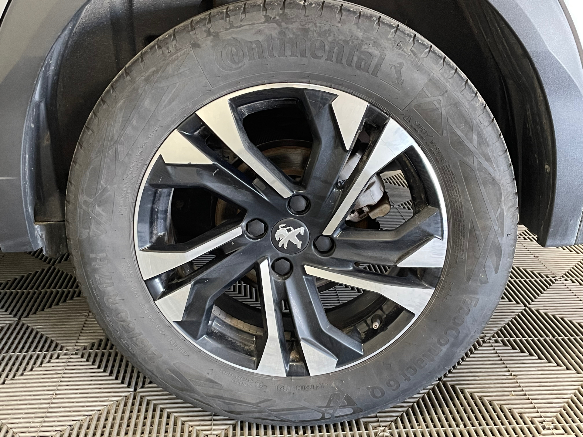 PEUGEOT 2008 PureTech 130 S&S BVM6 Allure Pack