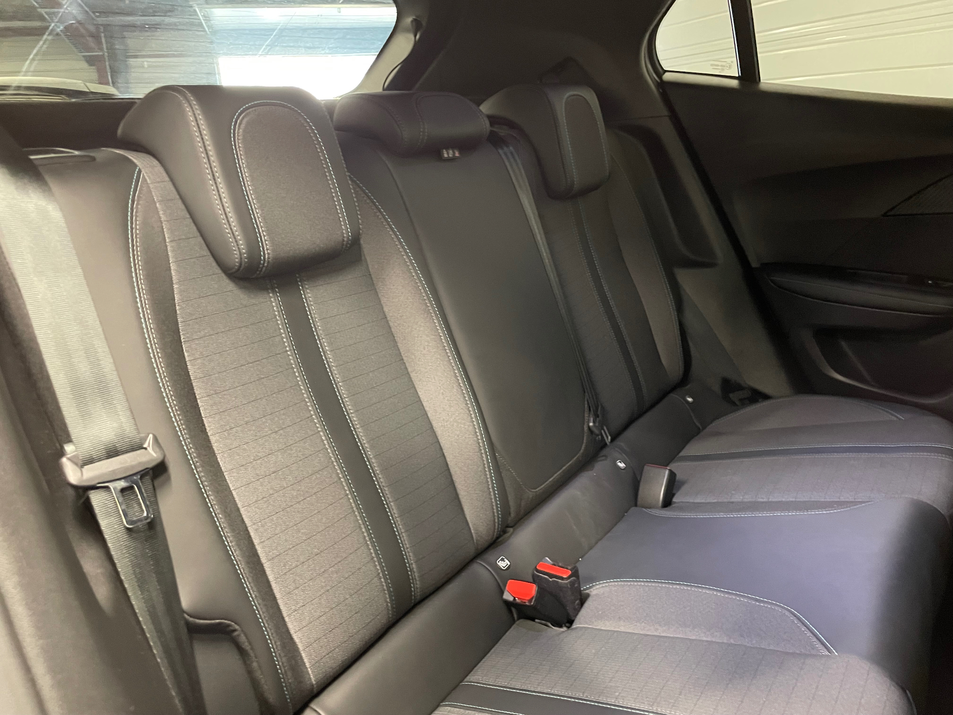 PEUGEOT 2008 PureTech 130 S&S BVM6 Allure Pack