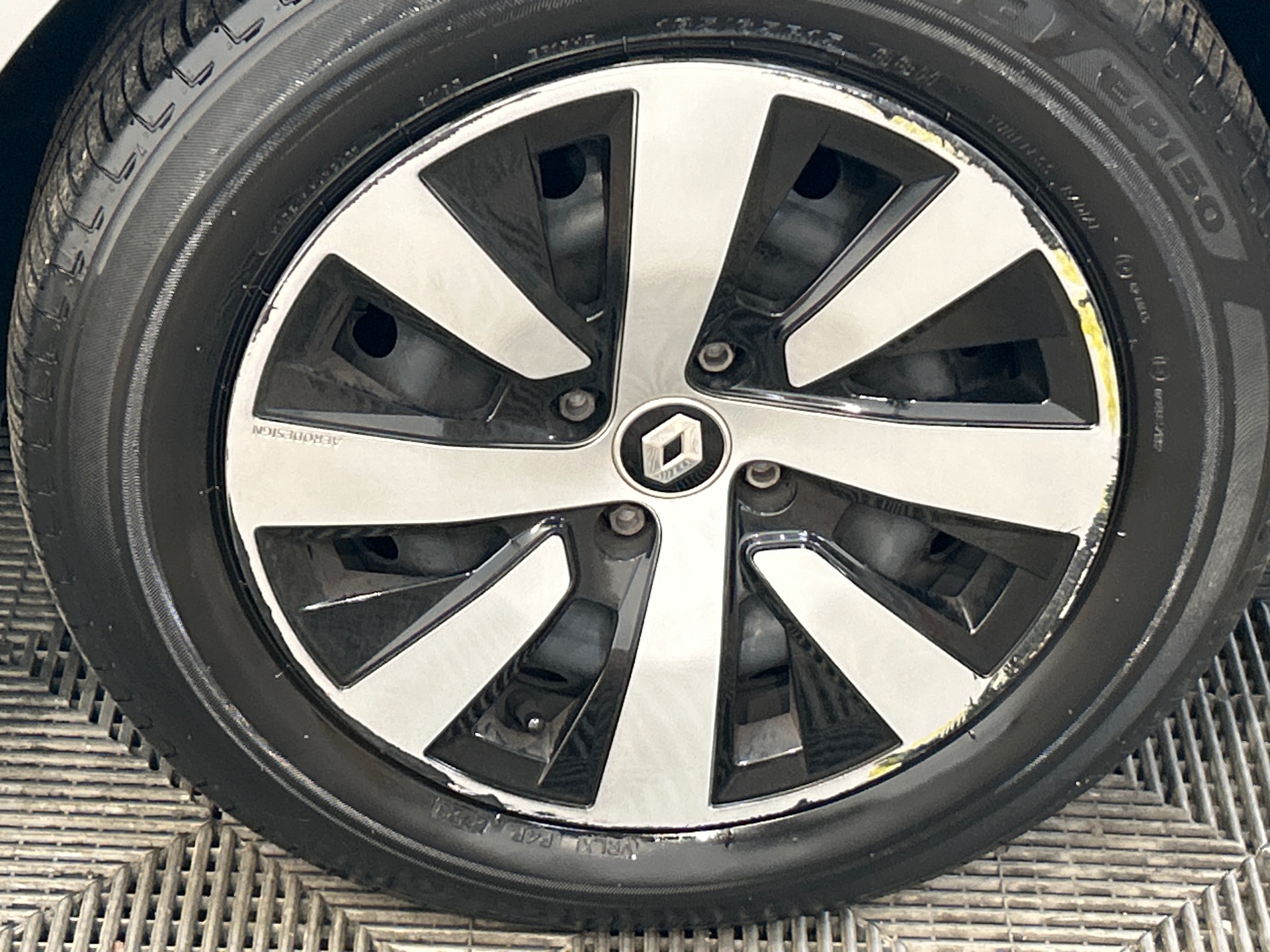 RENAULT CLIO V TCe 90 X-Tronic Evolution — expertise