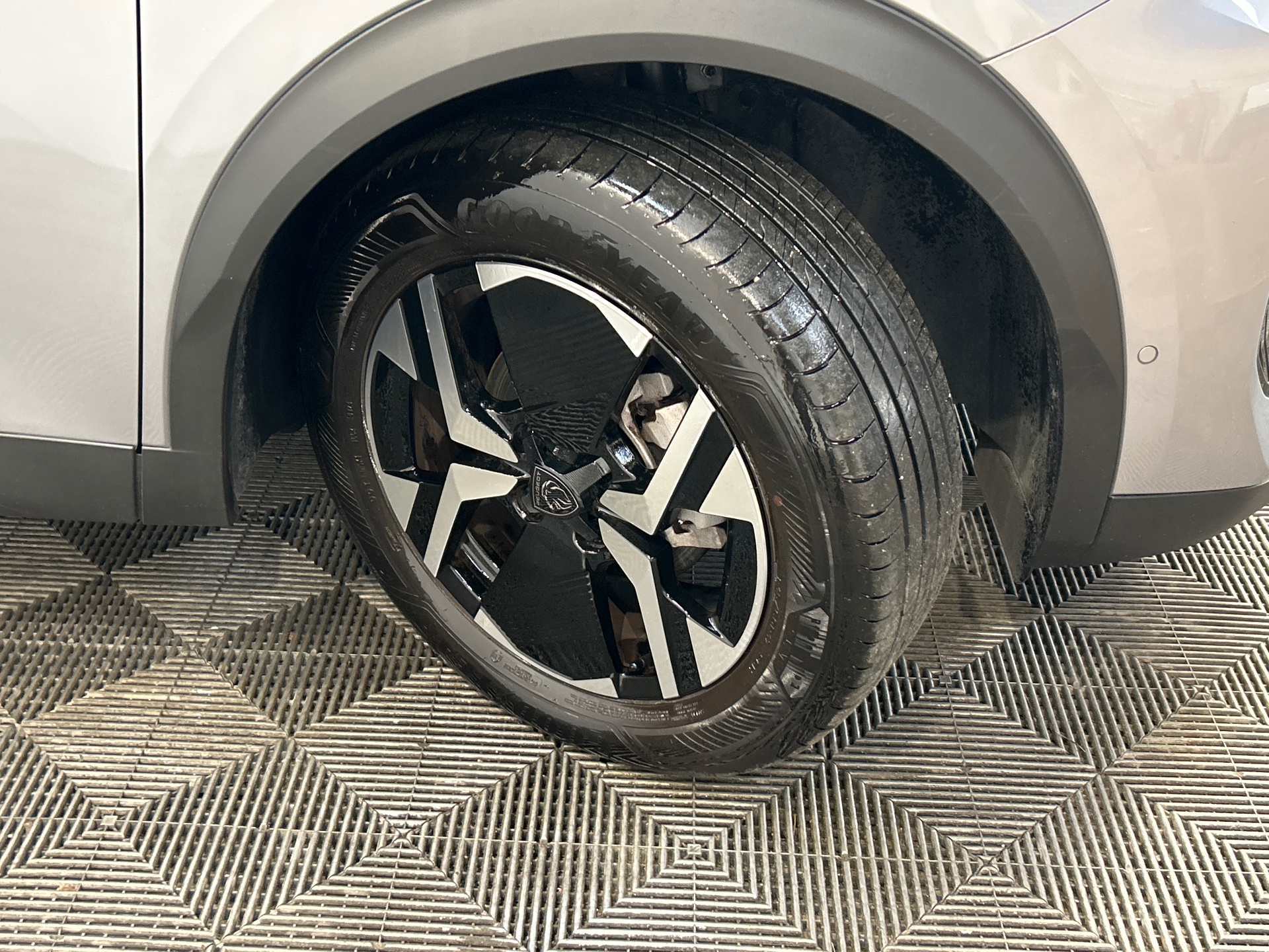 PEUGEOT 2008 100 S&S BVM6 Style — expertise