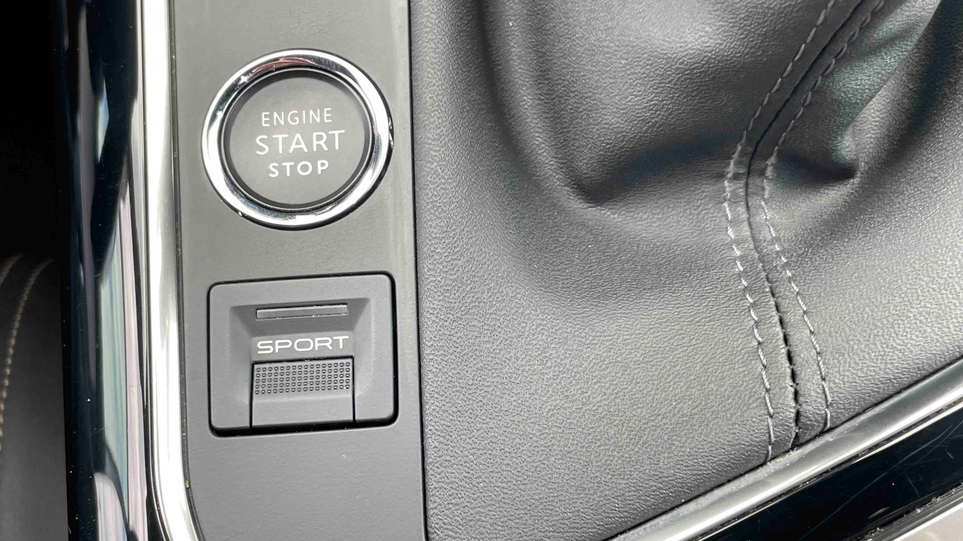 PEUGEOT 3008 GT PURETECH 130 S&S BVM6