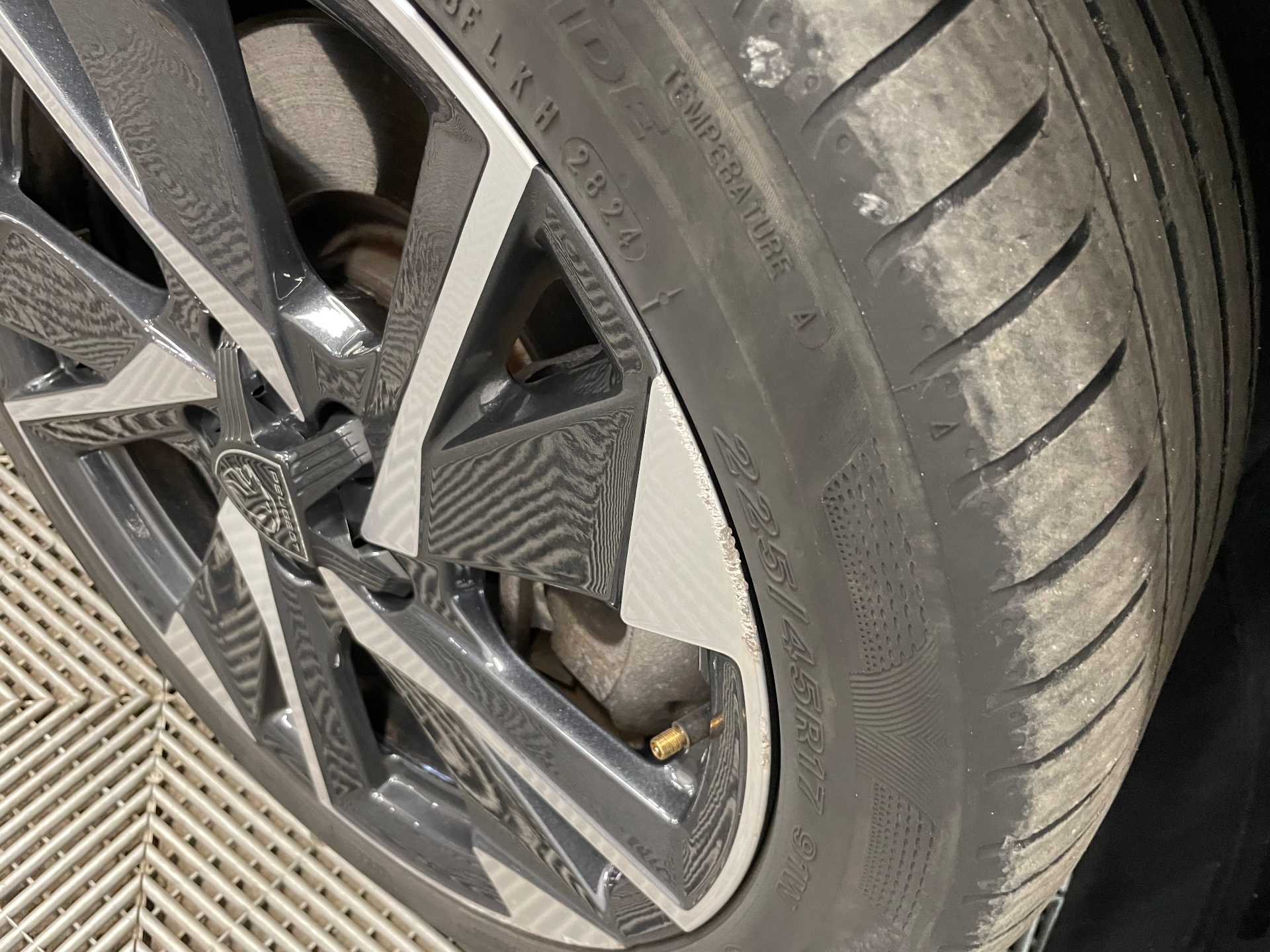 PEUGEOT 308 PHEV 180 e-EAT8 Active Pack — expertise