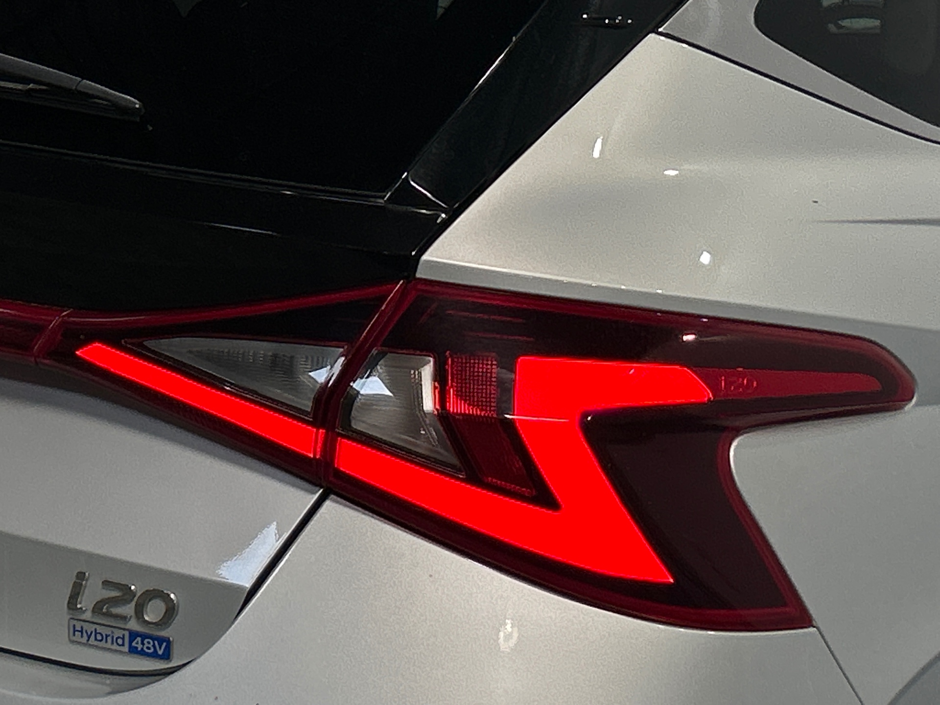 HYUNDAI i20 1.0 T-GDi 100 DCT-7 Hybrid 48V Executive
