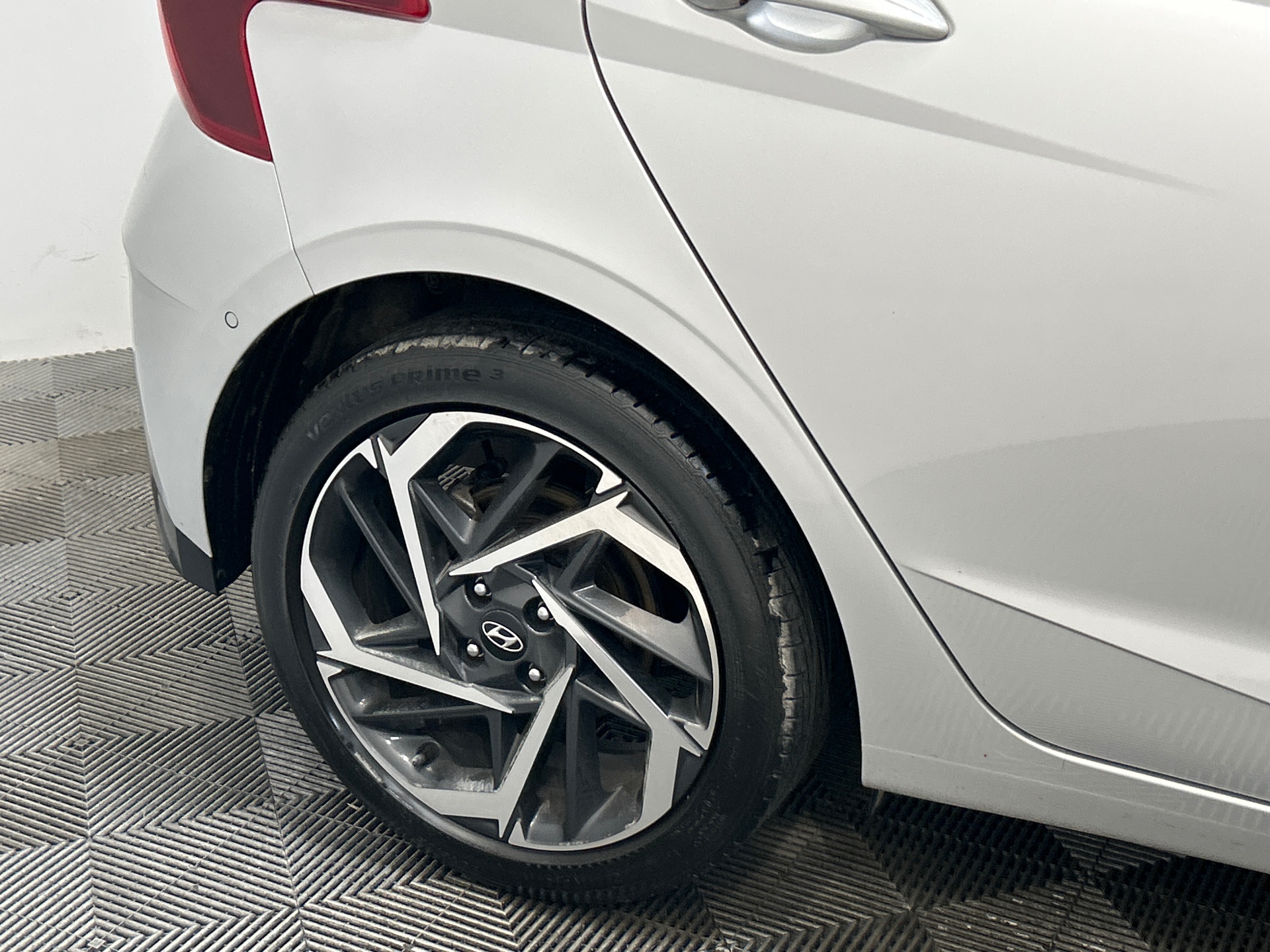 HYUNDAI i20 1.0 T-GDi 100 DCT-7 Hybrid 48V Executive — expertise