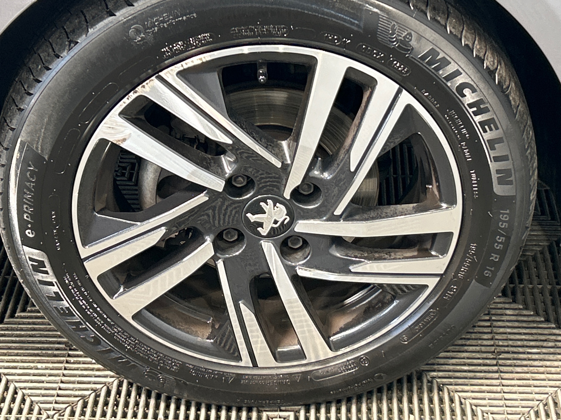PEUGEOT 208 PureTech 75 S&S BVM5 Style — expertise
