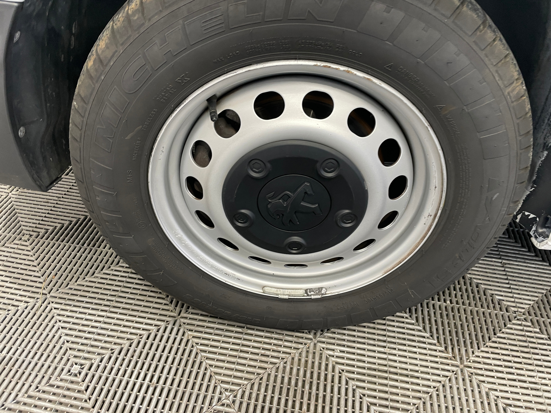 PEUGEOT EXPERT FOURGON FGN M DIESEL 120 CH MANUELLE — expertise