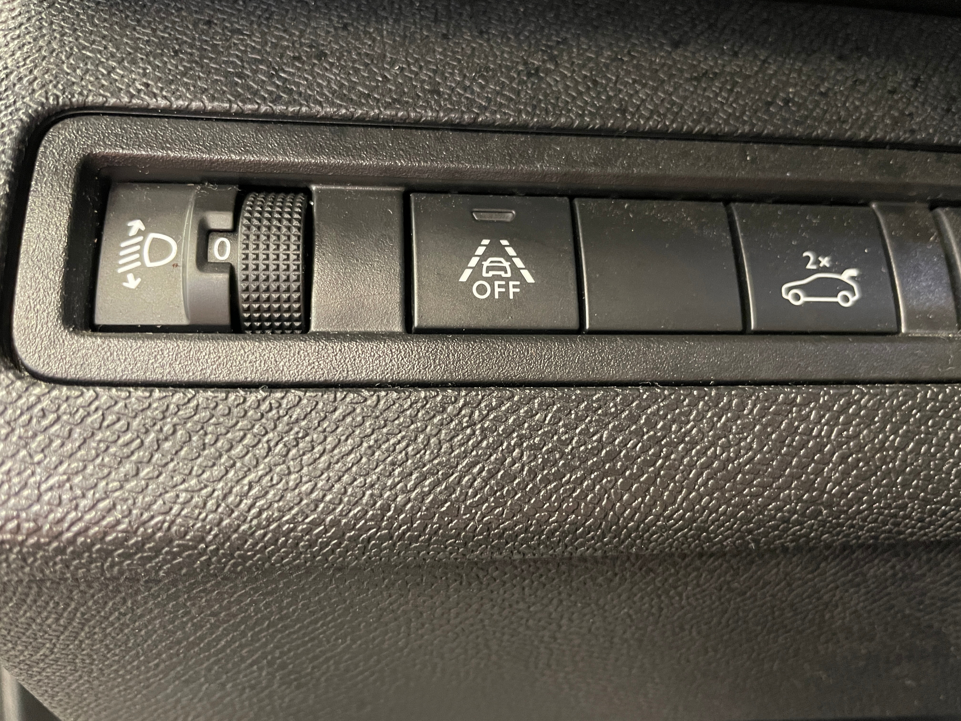 PEUGEOT 3008 Hybrid 136 e-DCS6 Allure