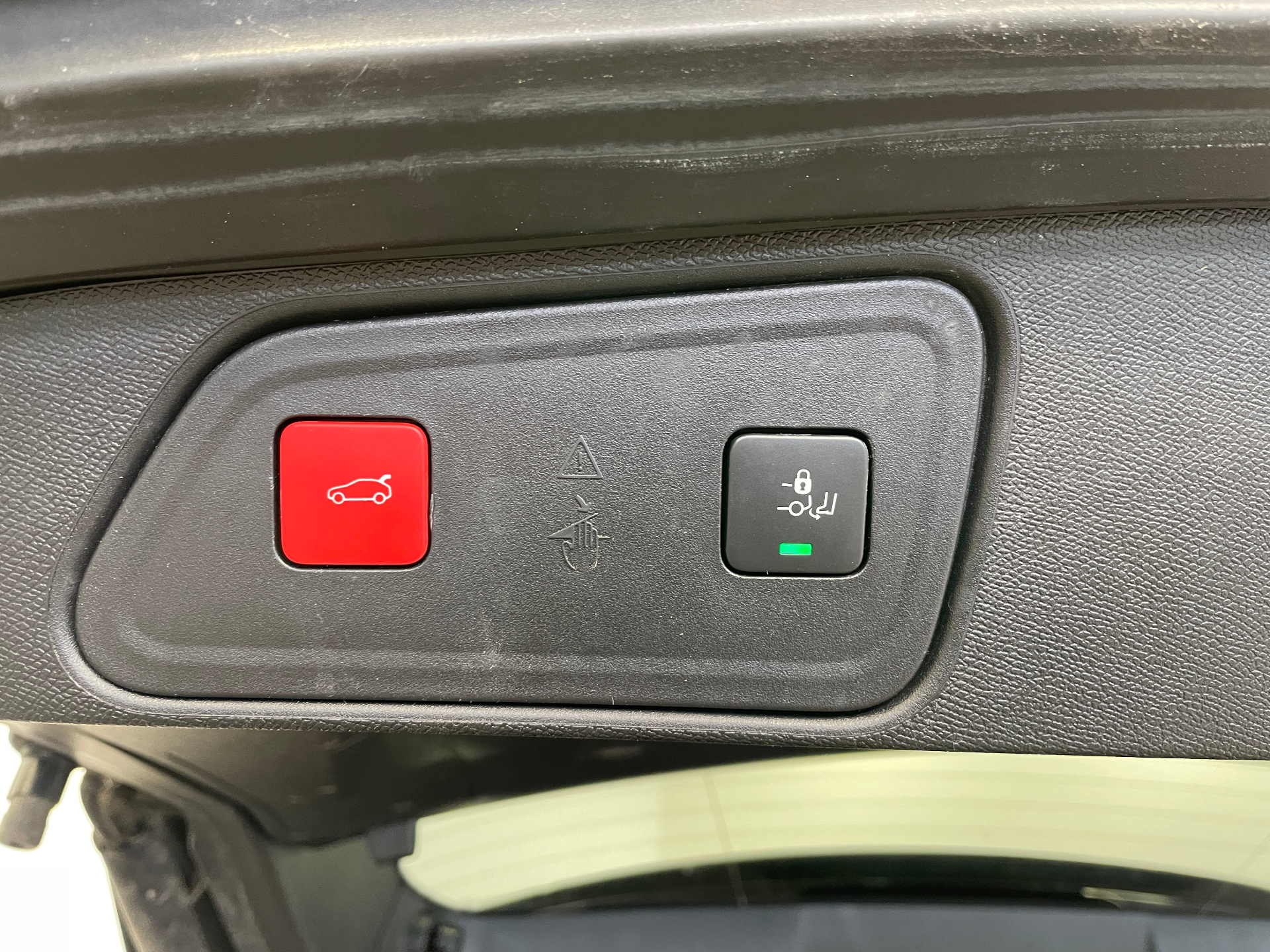 PEUGEOT 3008 Hybrid 136 e-DCS6 Allure