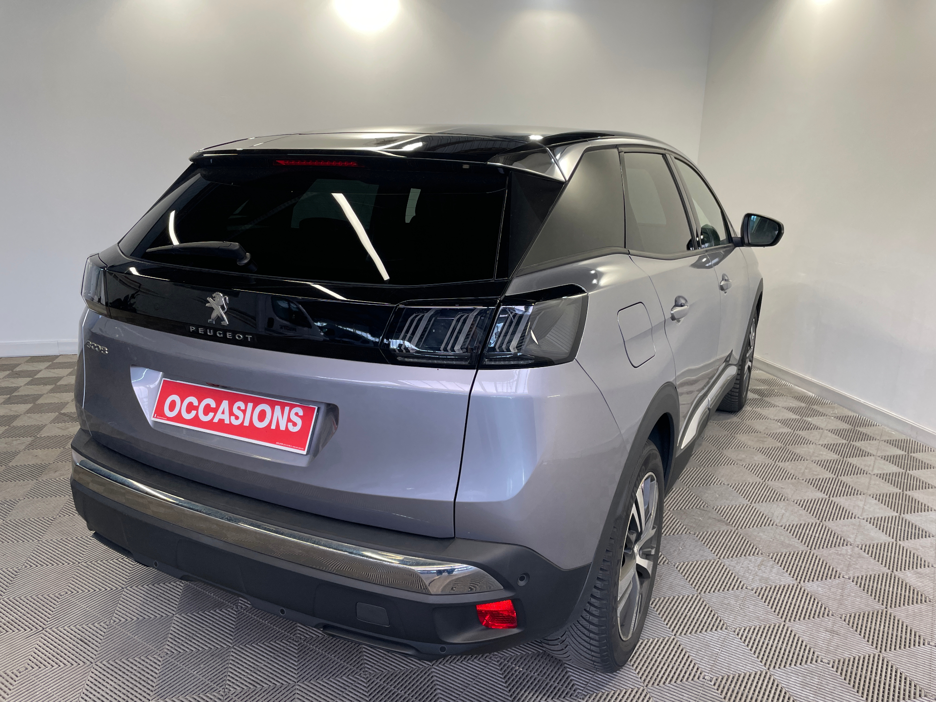 PEUGEOT 3008 Hybrid 136 e-DCS6 Allure