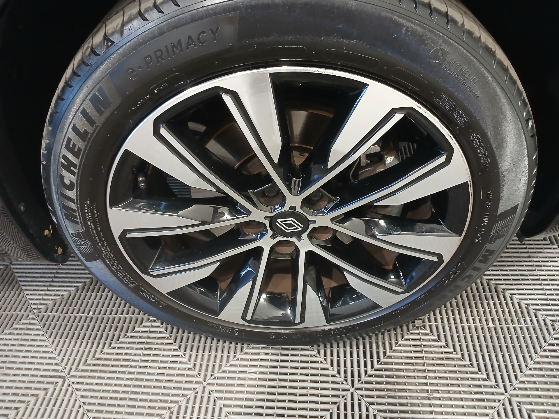 RENAULT AUSTRAL E-Tech hybrid 200 Techno — expertise