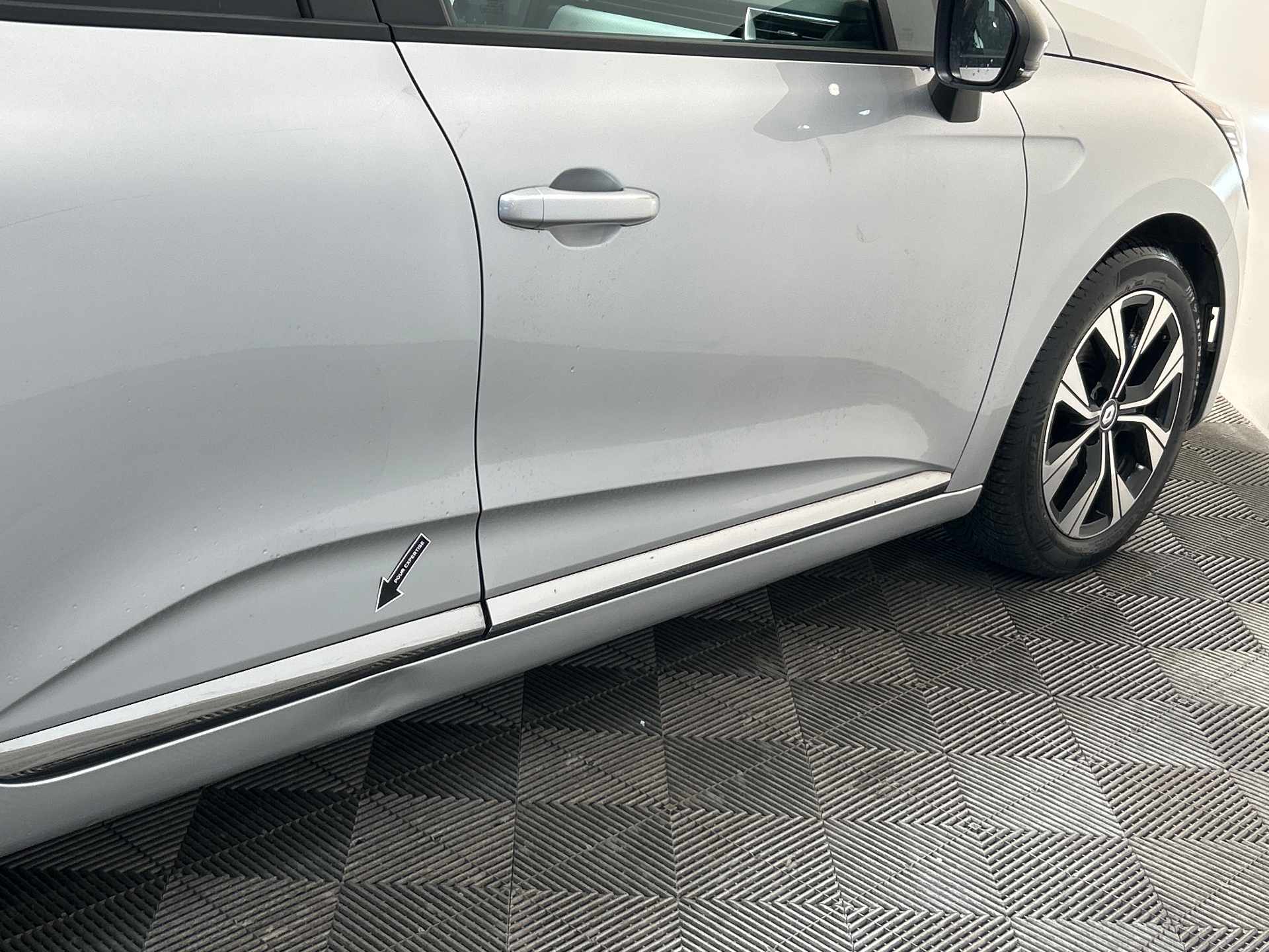 RENAULT CLIO V TCe 90 - 21 Zen — expertise