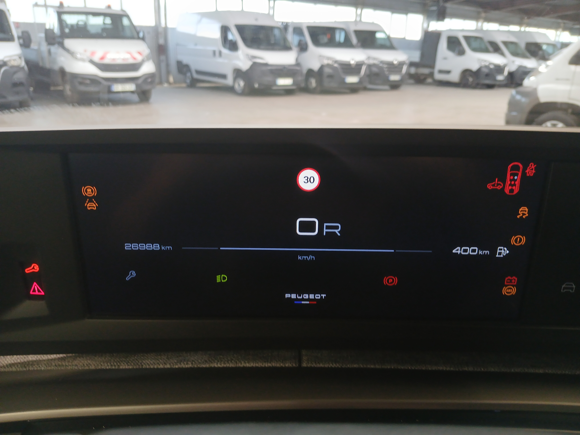PEUGEOT 5008 Hybrid 145 ch e-DCS6 Allure — expertise
