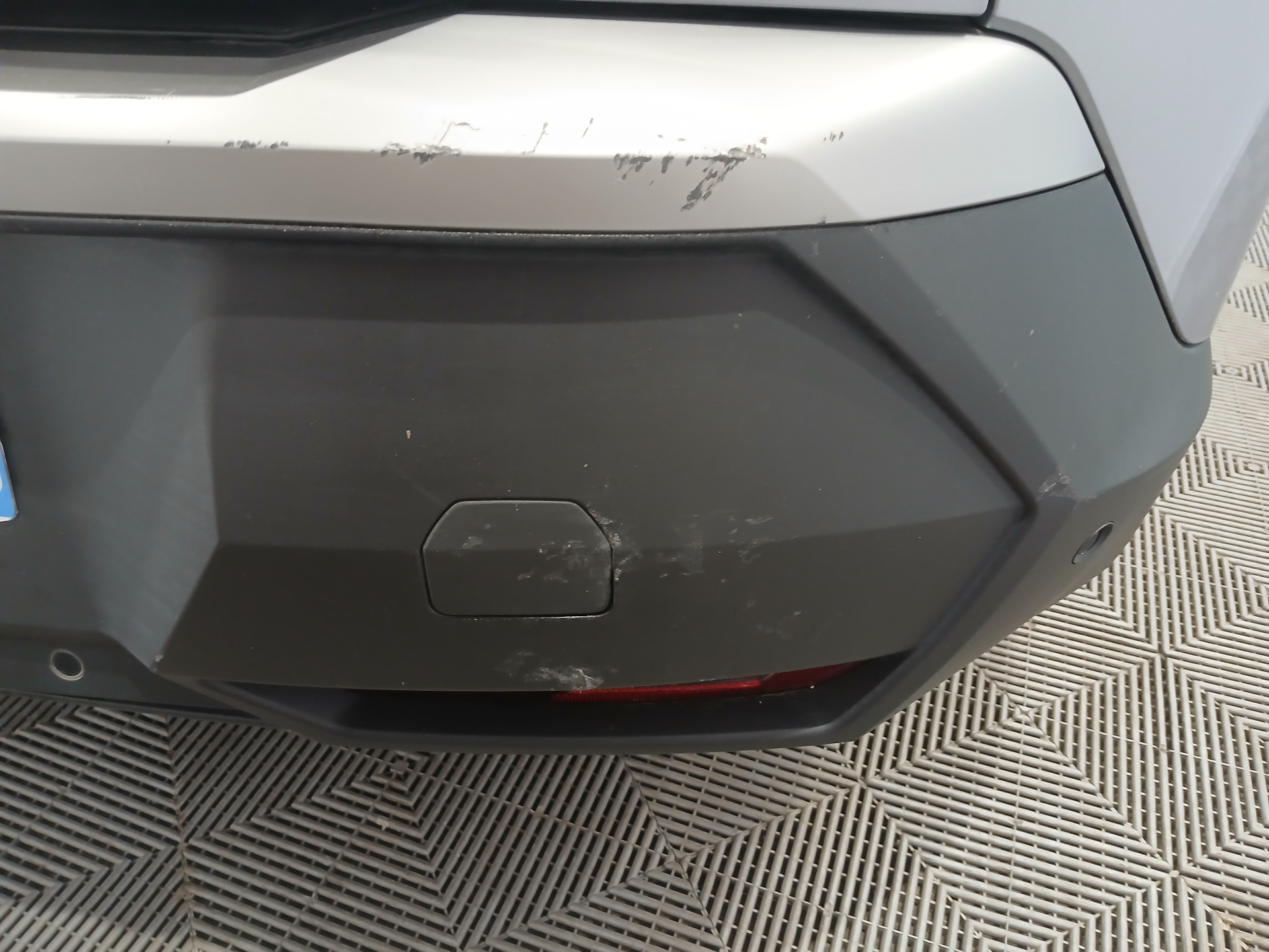PEUGEOT 5008 Hybrid 145 ch e-DCS6 Allure — expertise