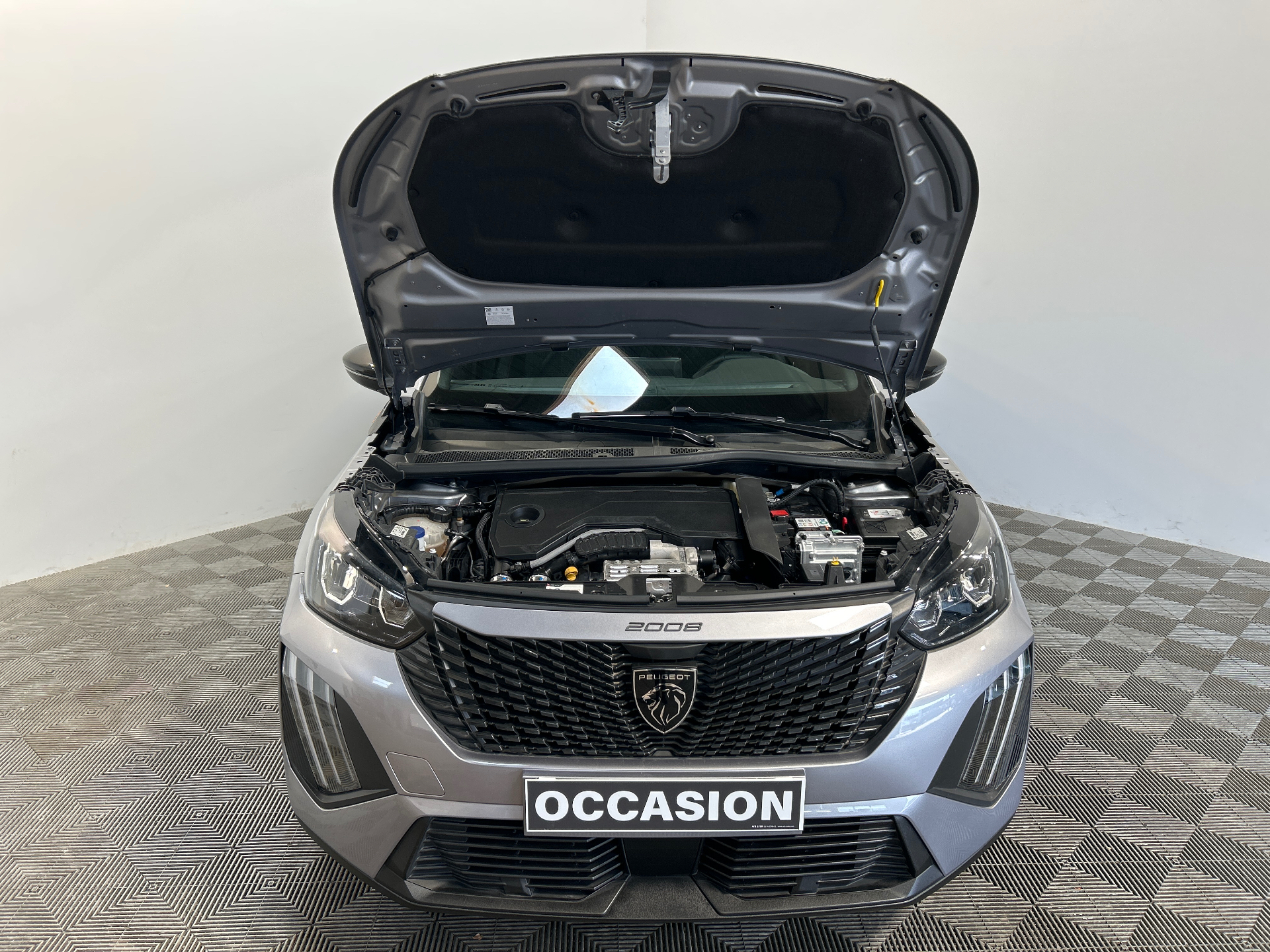 PEUGEOT 2008 Hybrid 145 e-DCS6 Style — expertise