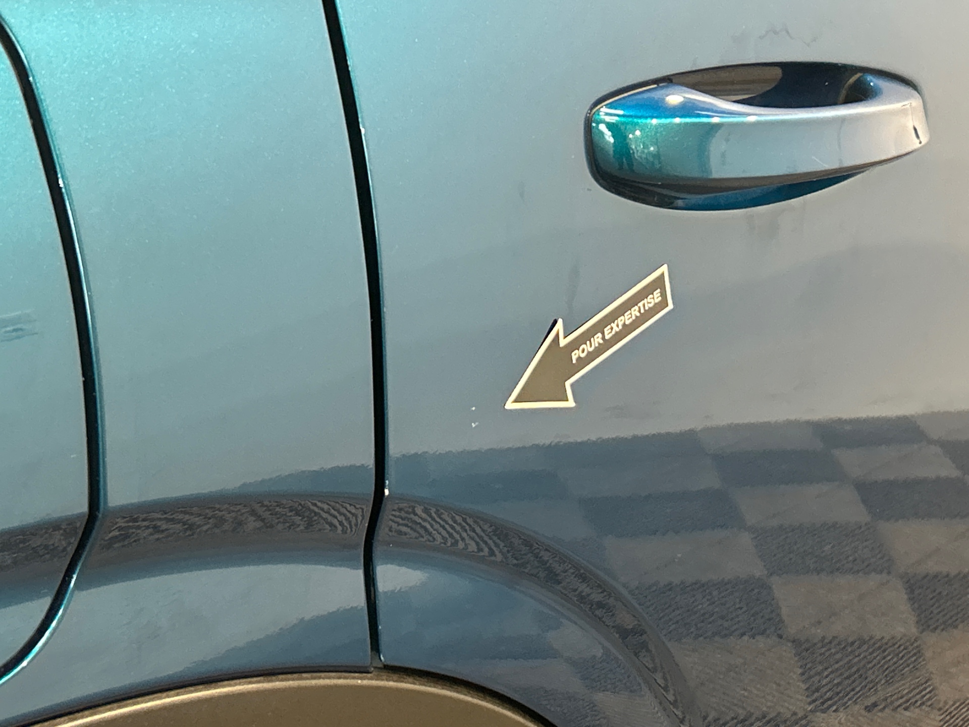 PEUGEOT 5008 Hybrid 145 ch e-DCS6 Allure — expertise