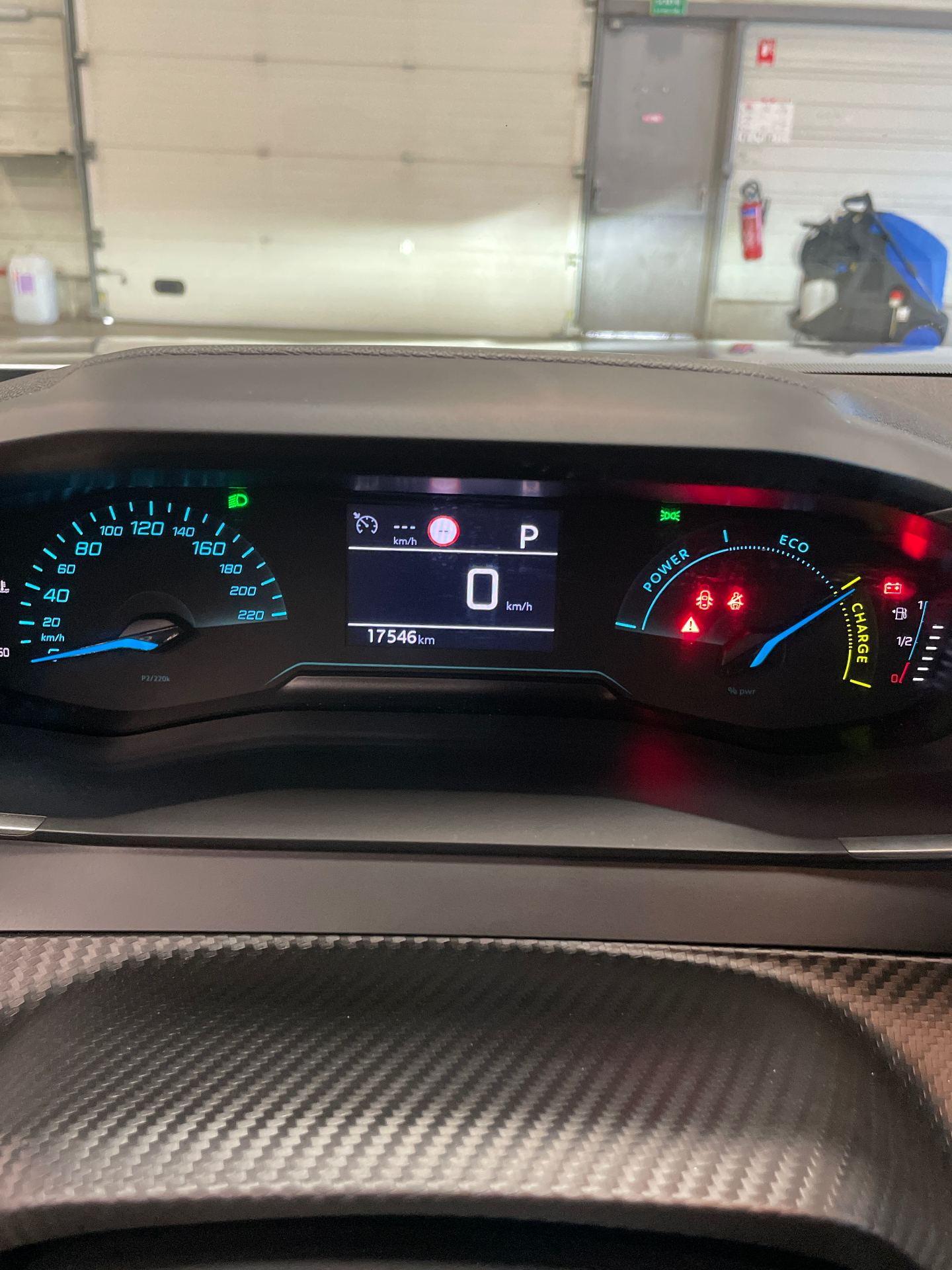 PEUGEOT 2008 Hybrid 145 e-DCS6 Style — expertise