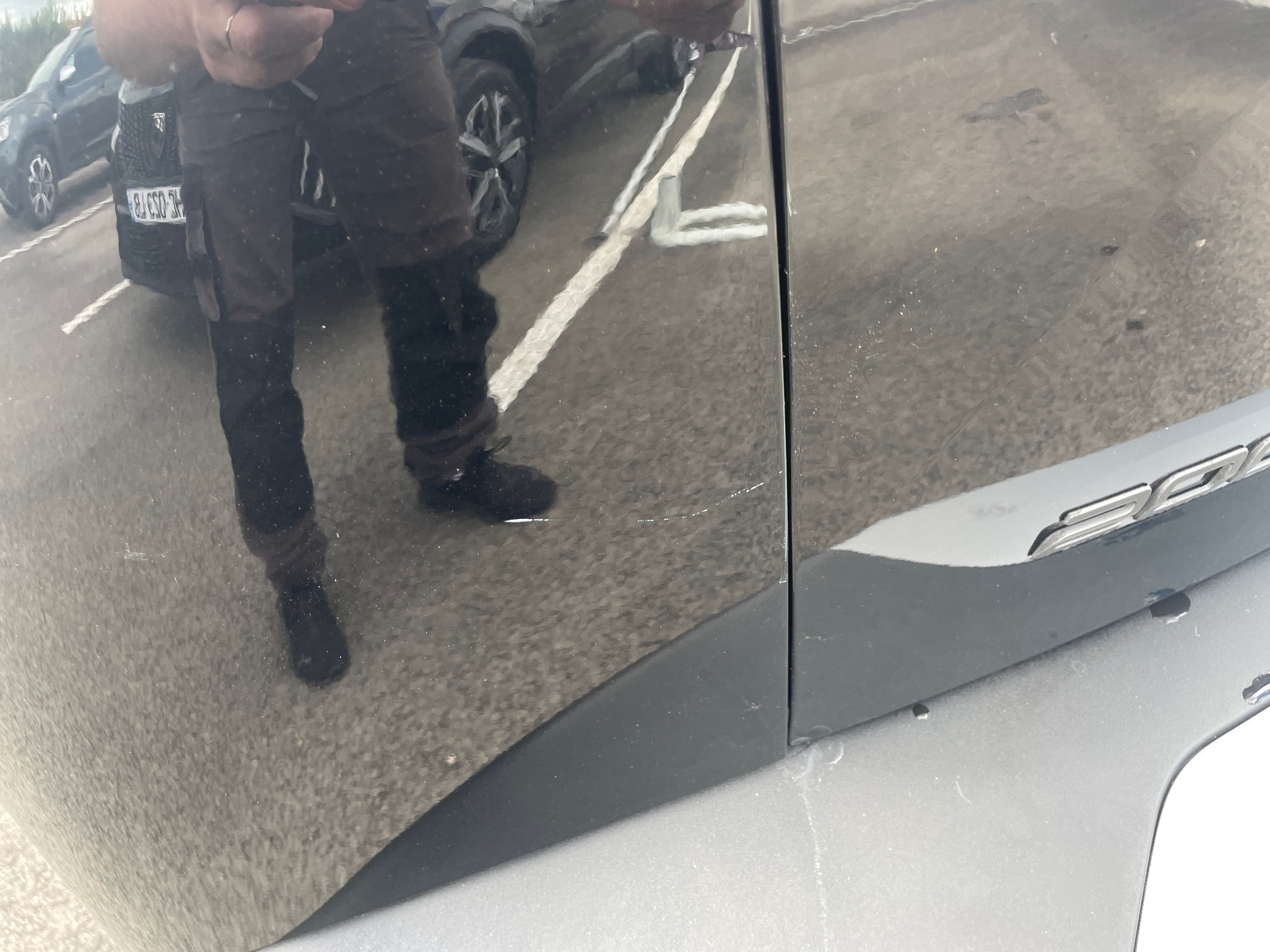 PEUGEOT 2008 Hybrid 145 e-DCS6 Style — expertise