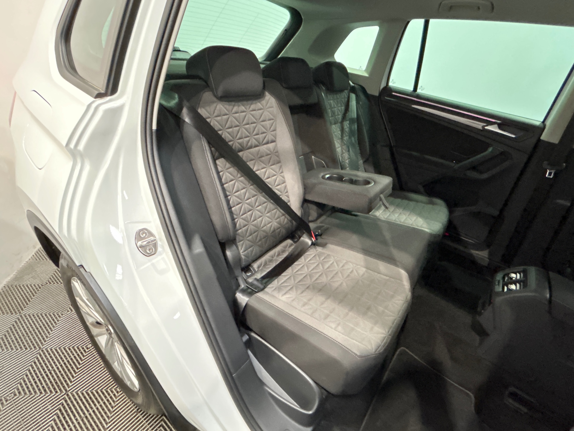 VOLKSWAGEN TIGUAN BUSINESS 1.5 TSI 150 DSG7 Life Business