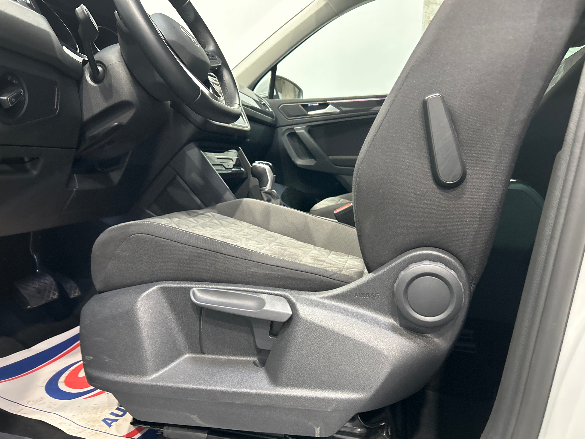 VOLKSWAGEN TIGUAN BUSINESS 1.5 TSI 150 DSG7 Life Business