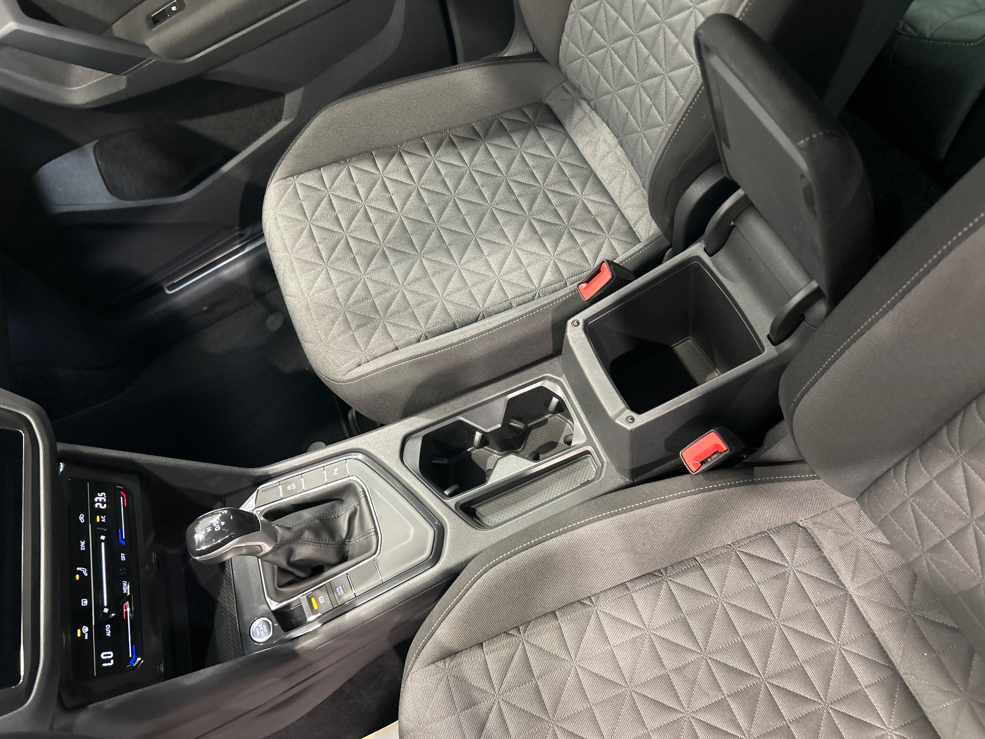 VOLKSWAGEN TIGUAN BUSINESS 1.5 TSI 150 DSG7 Life Business