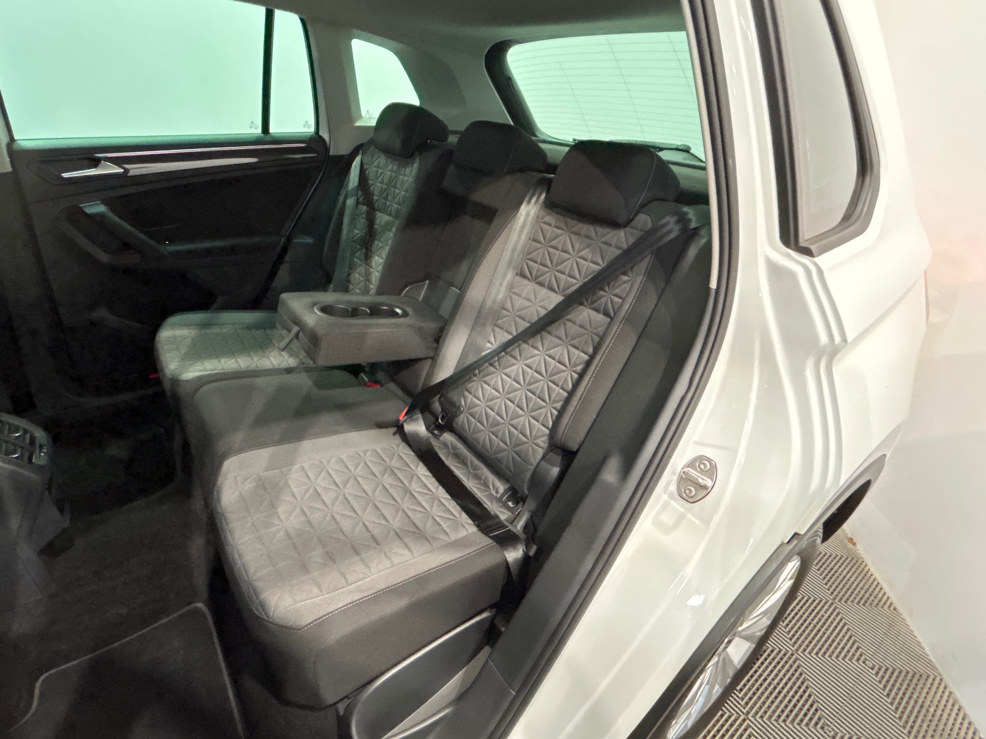 VOLKSWAGEN TIGUAN BUSINESS 1.5 TSI 150 DSG7 Life Business